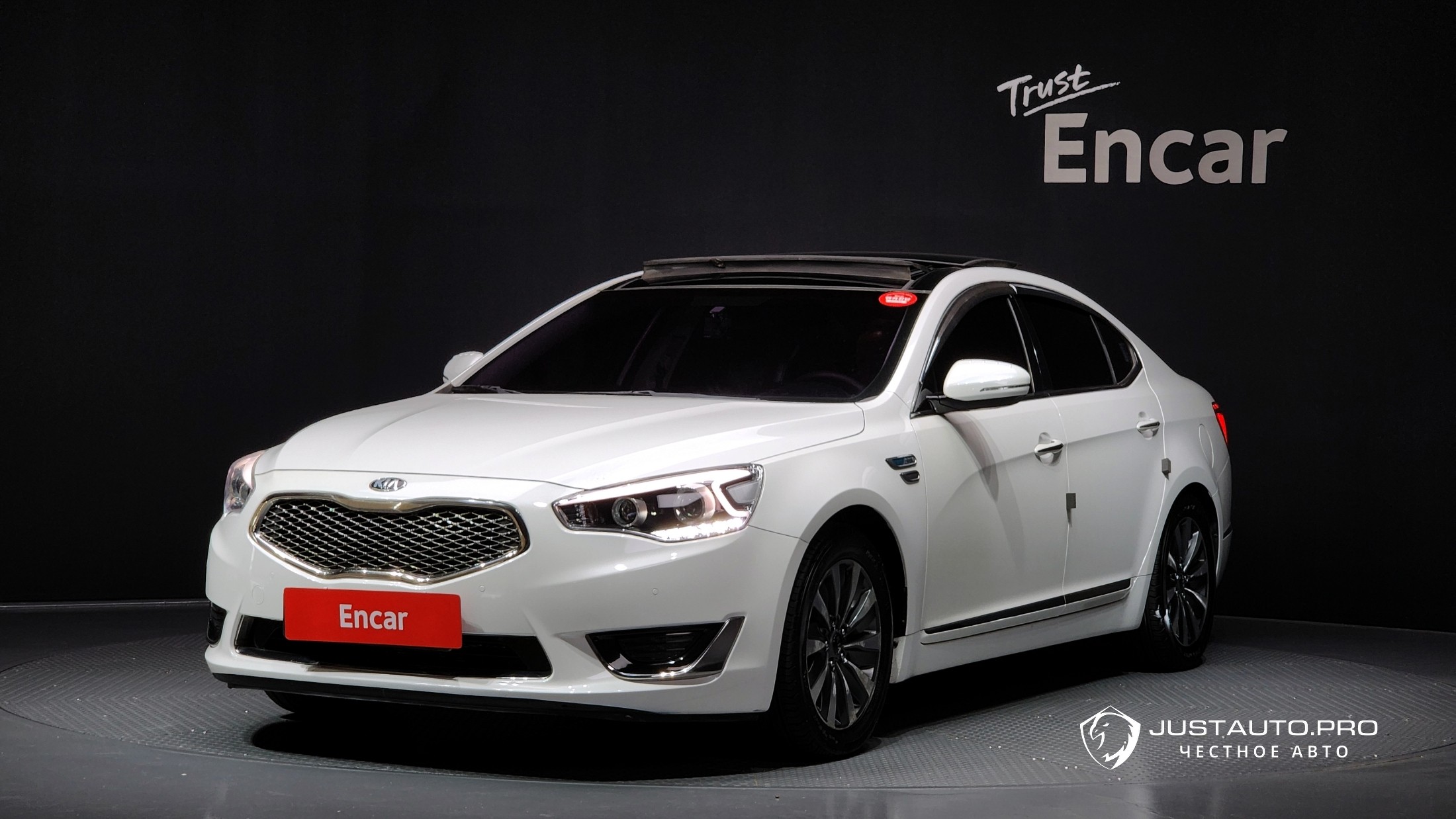 Автомобиль Kia K7