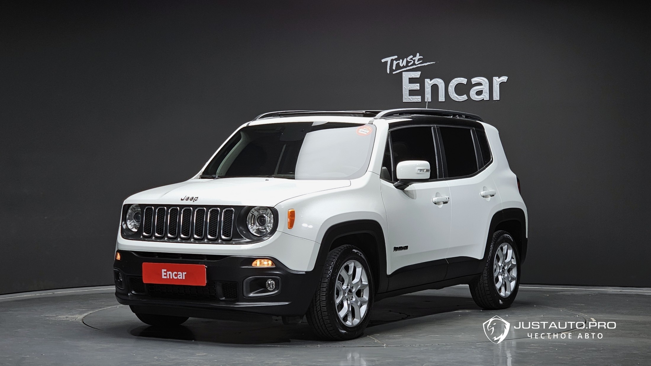 Автомобиль Jeep Renegade