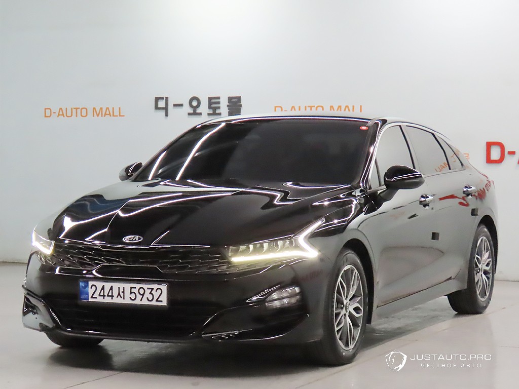 Автомобиль Kia K5