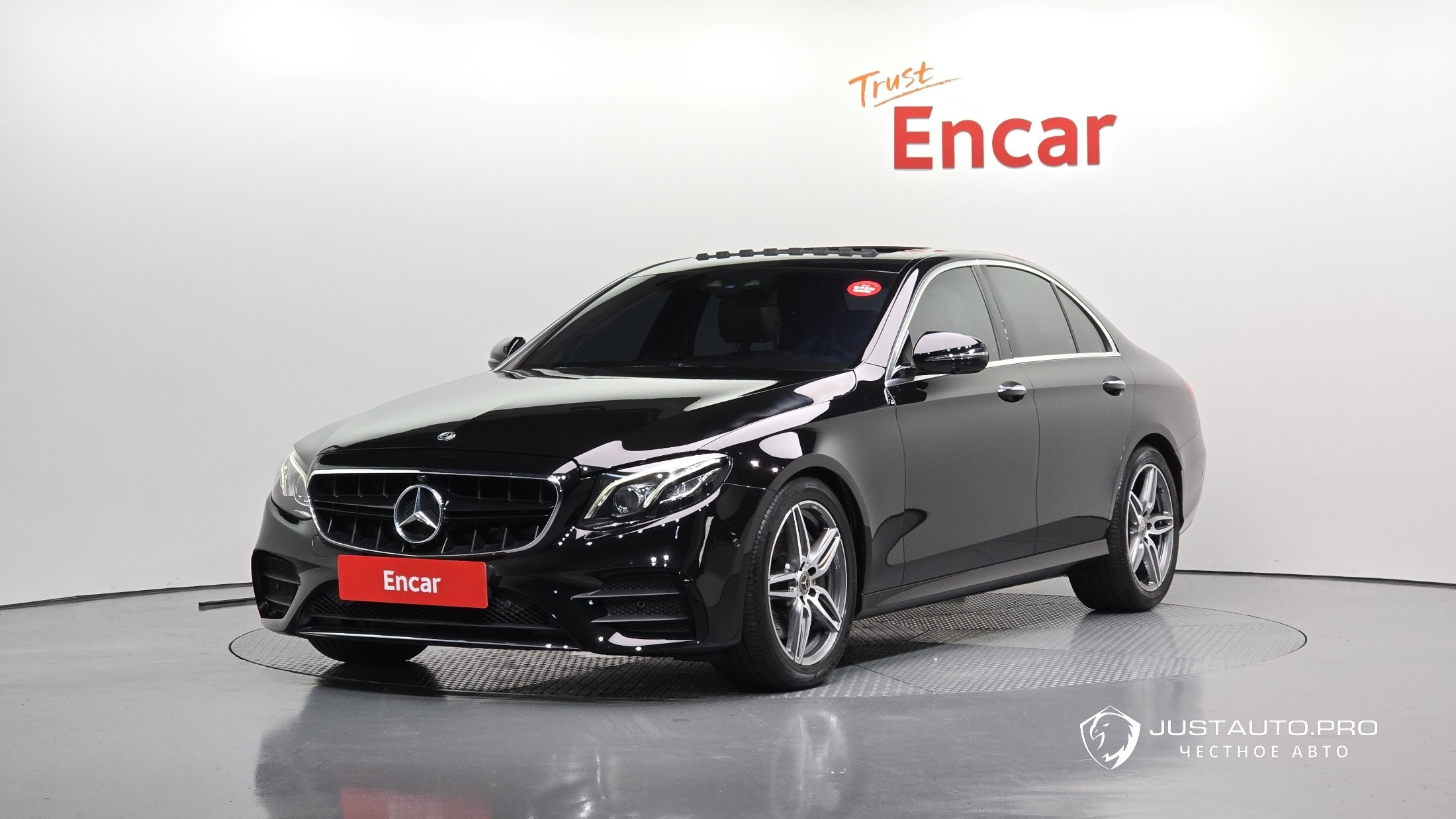 Автомобиль Mercedes-Benz E-Class