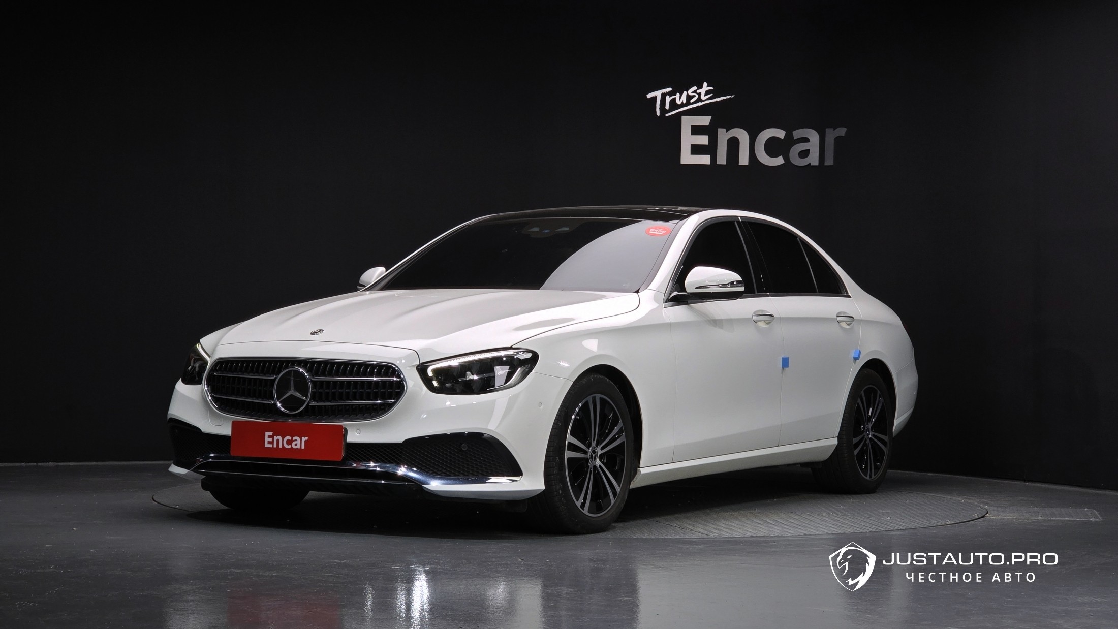 Автомобиль Mercedes-Benz E-Class