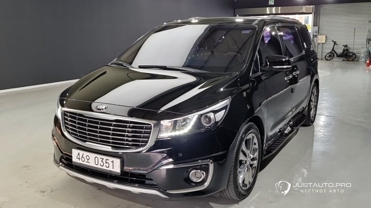 Автомобиль Kia Canival