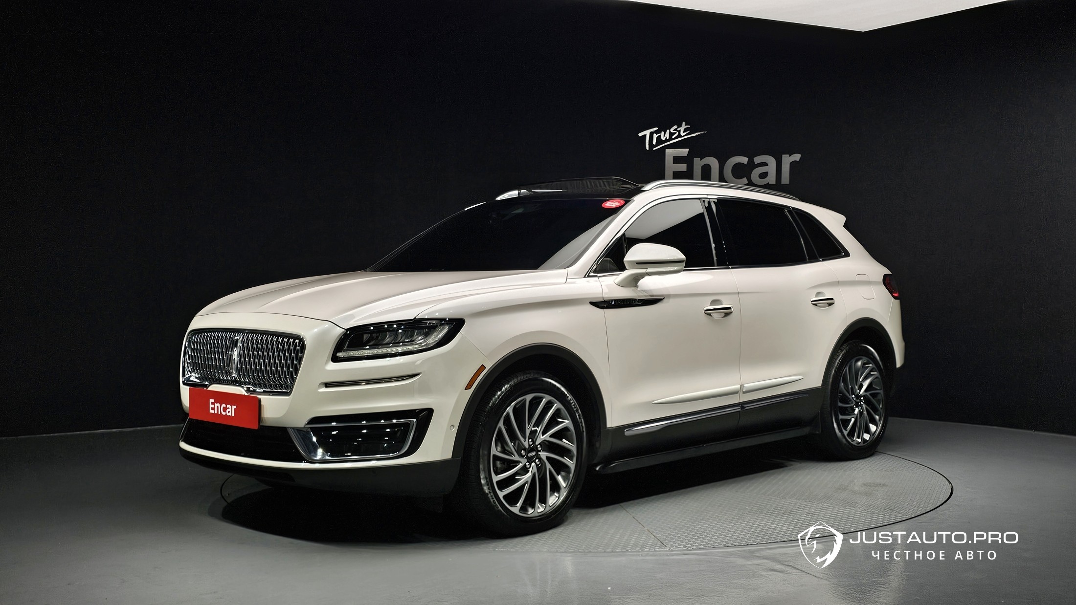 Автомобиль Lincoln Nautilus