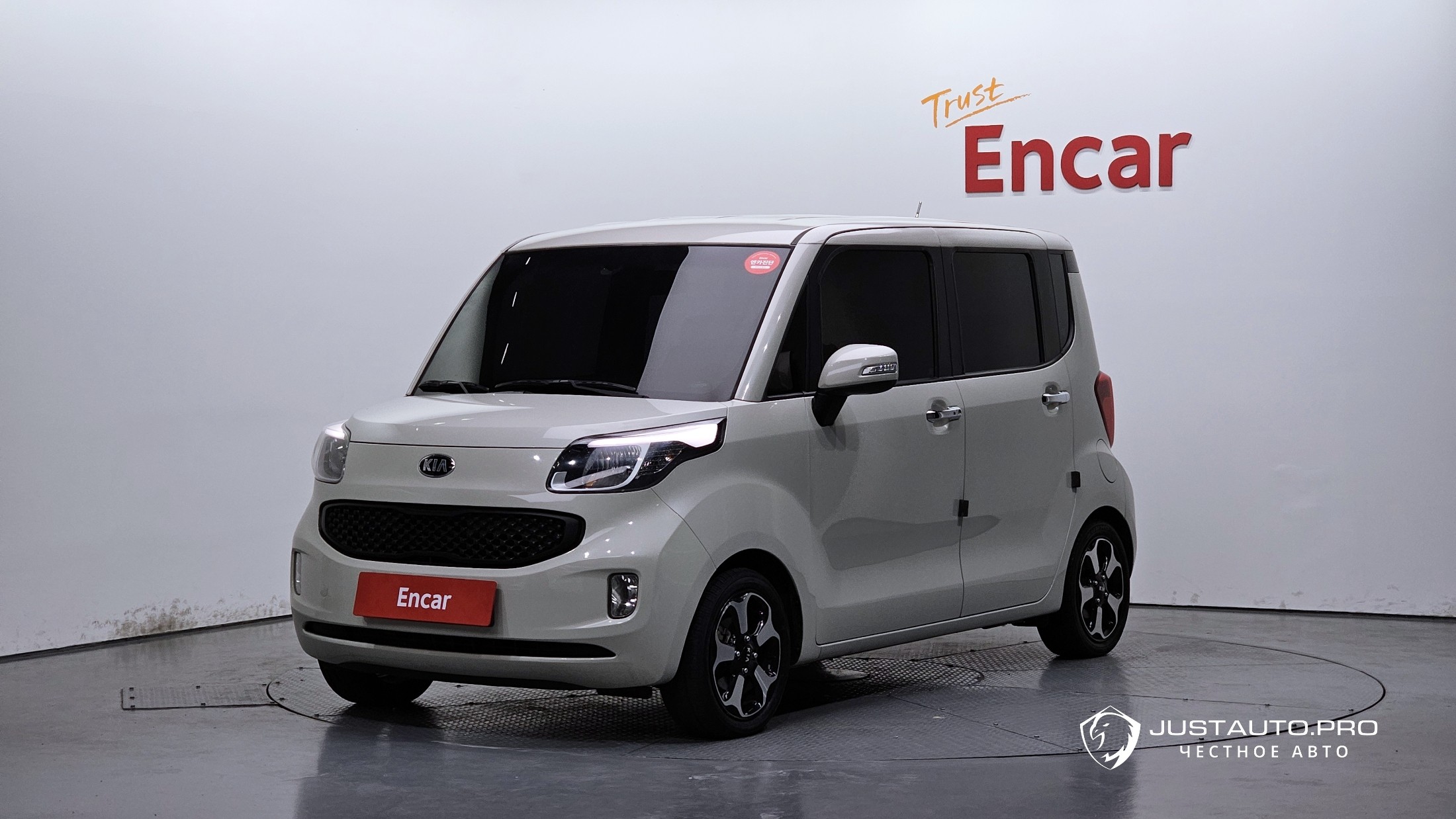 Автомобиль Kia RAY
