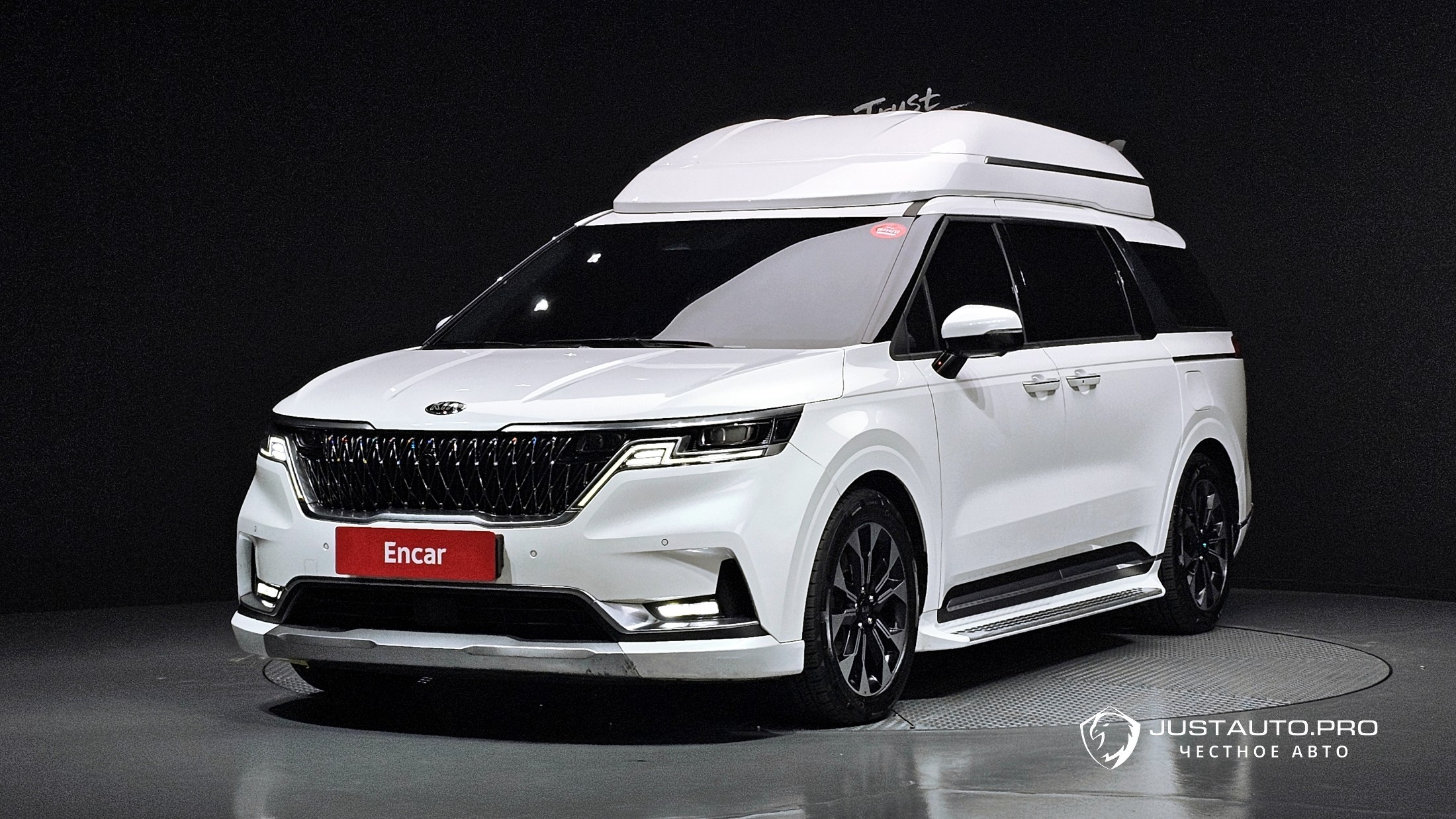 Автомобиль Kia Canival