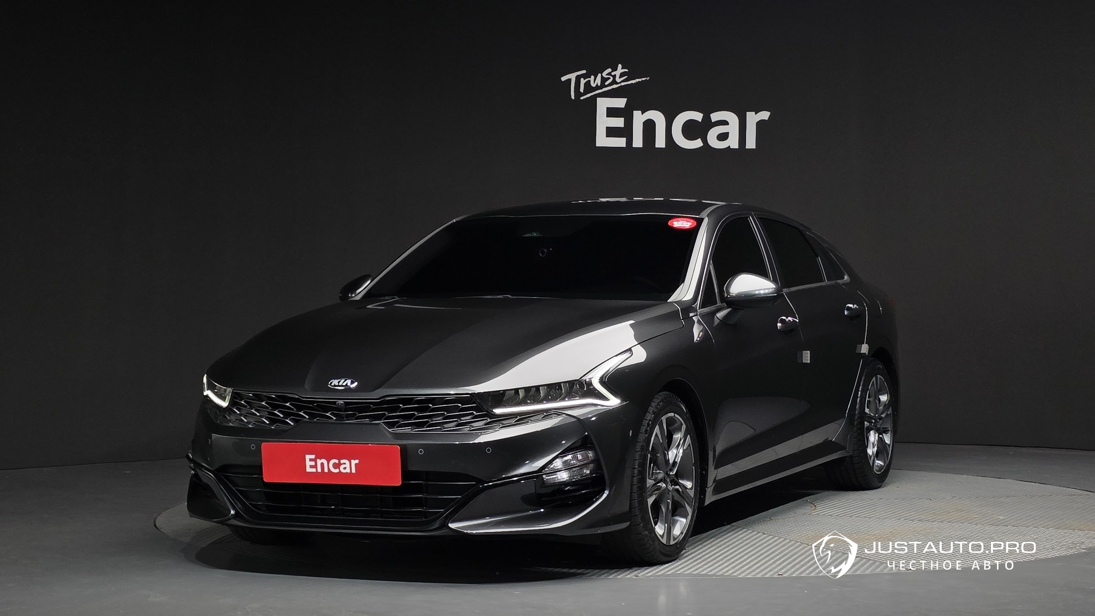 Автомобиль Kia K5