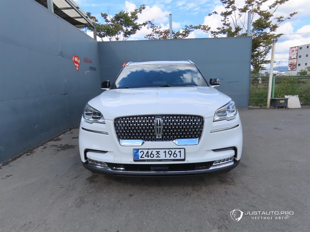 Автомобиль Lincoln Aviator