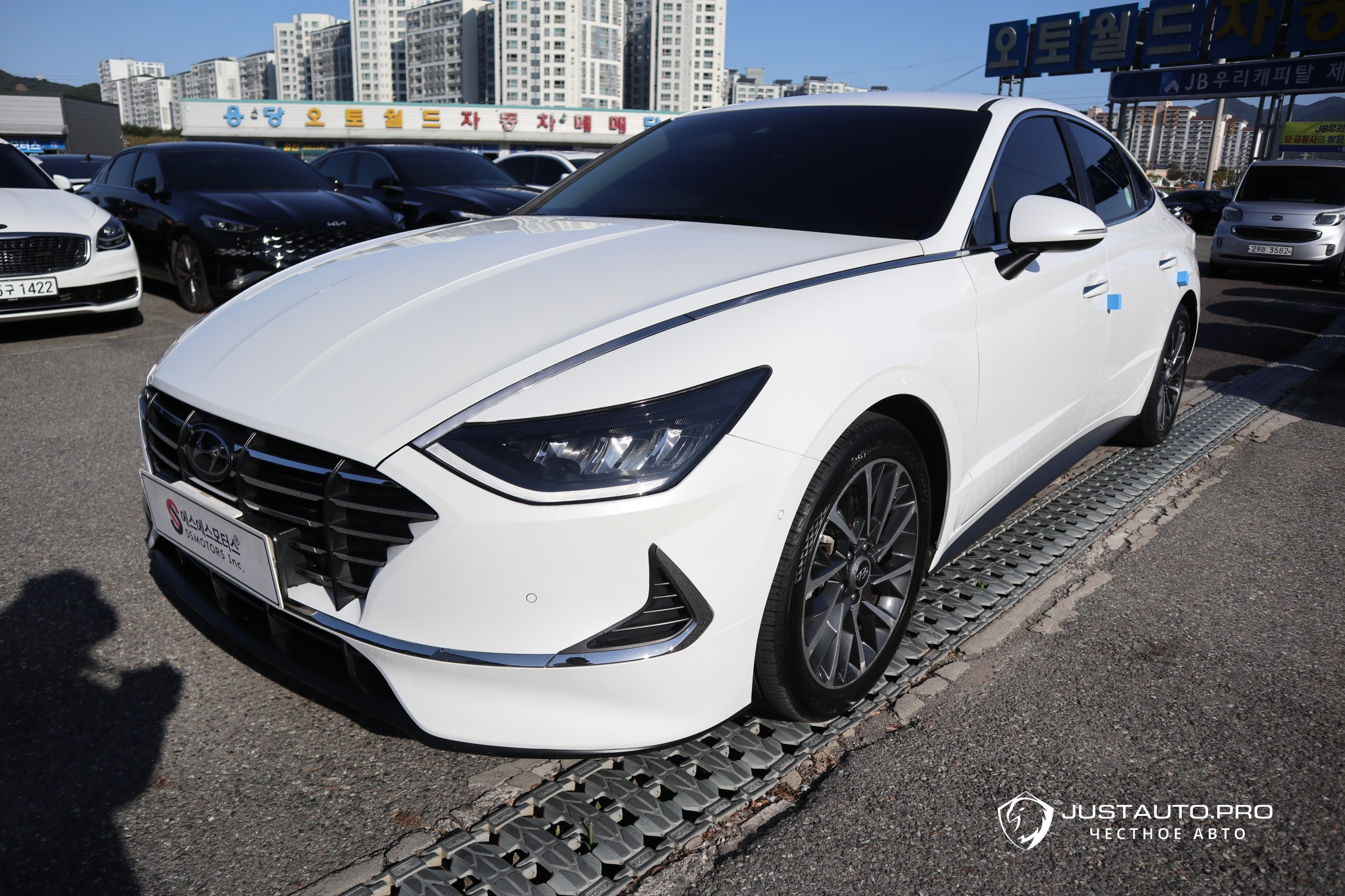 Автомобиль Hyundai Sonata