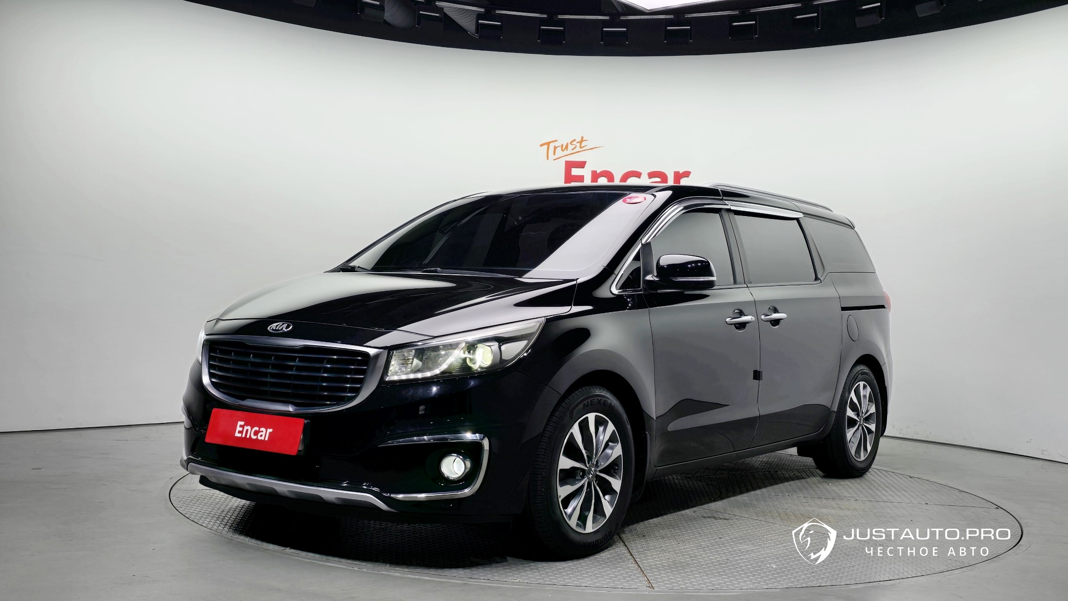 Автомобиль Kia Canival