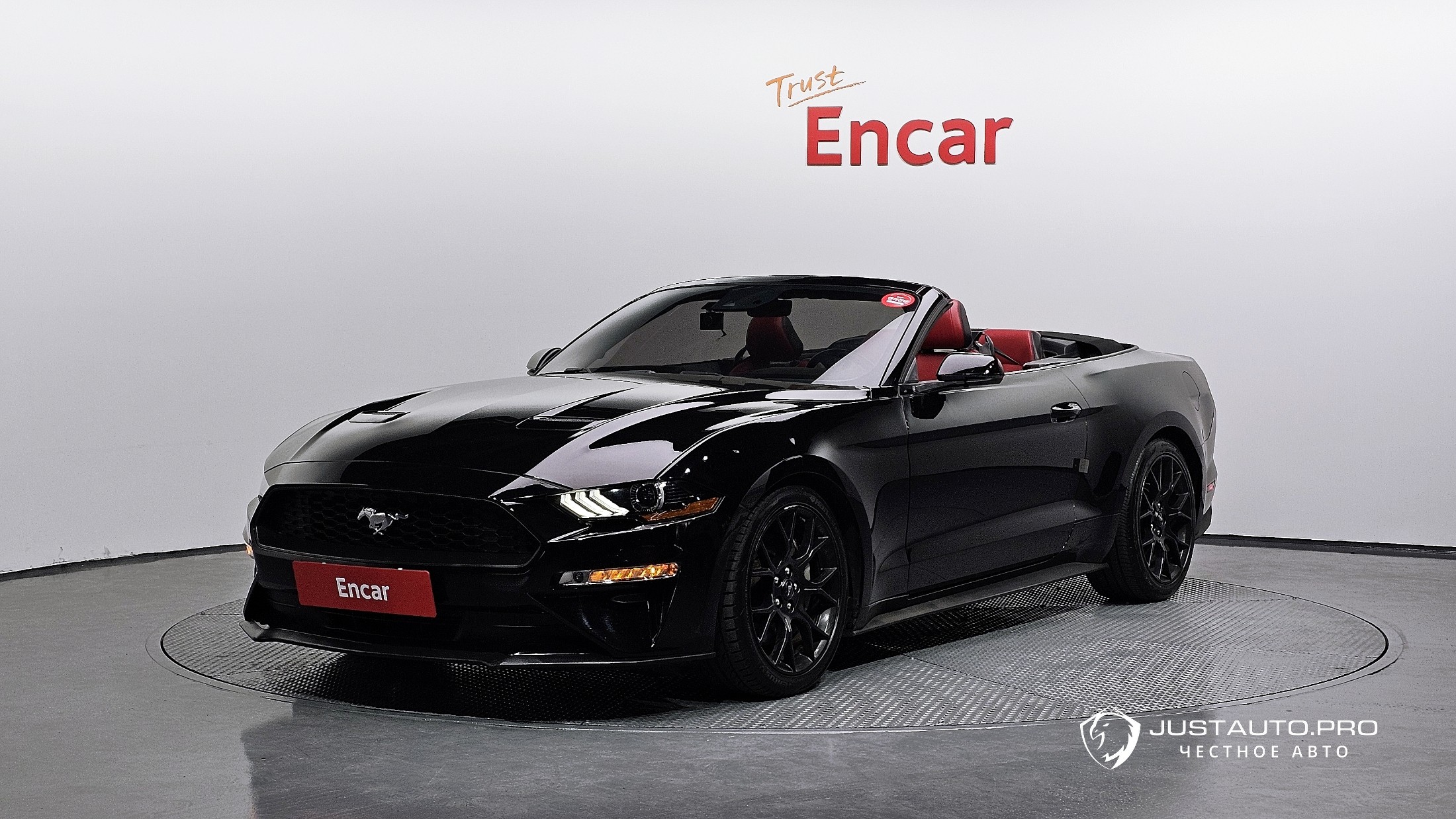 Автомобиль Ford Mustang