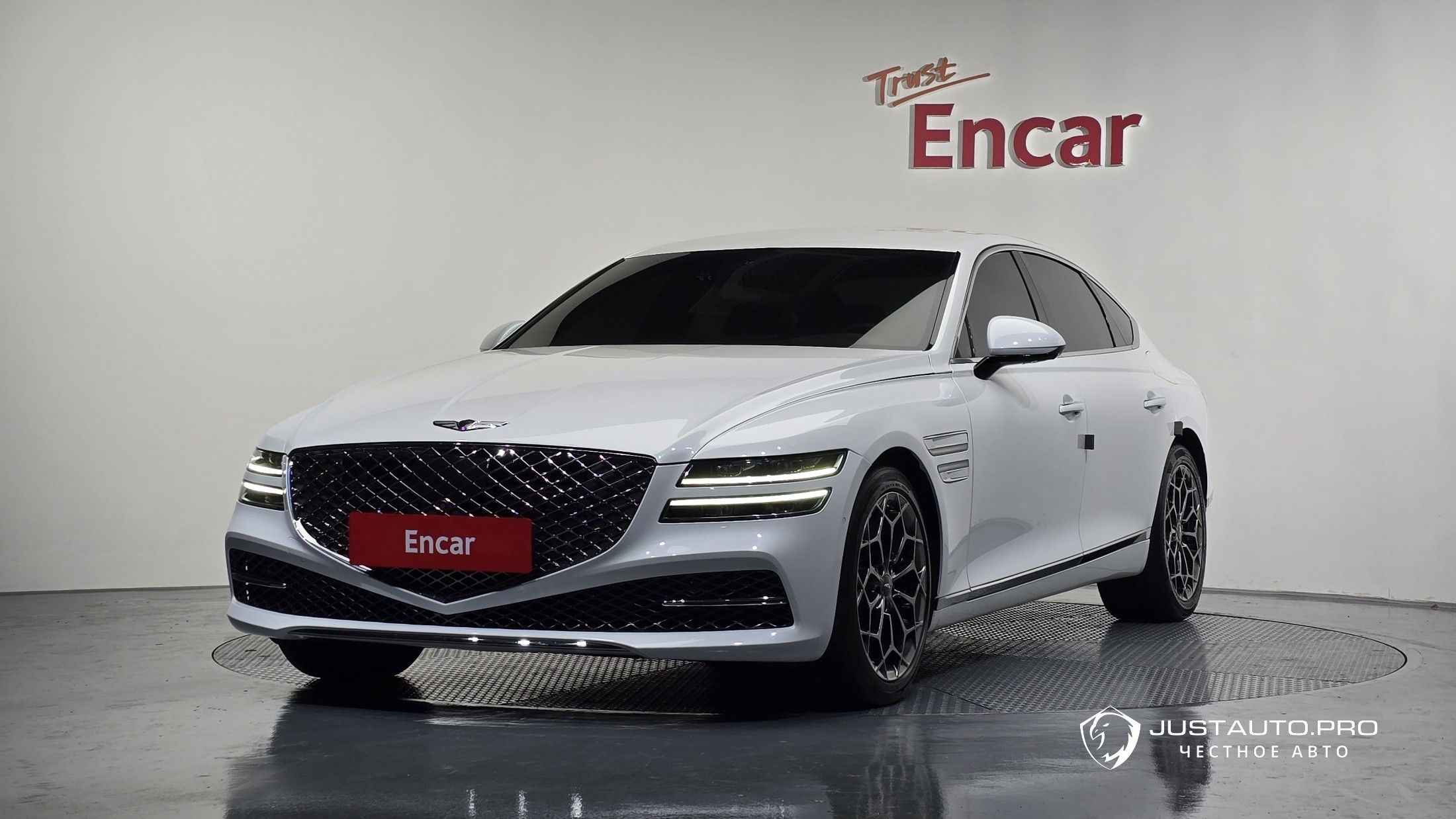 Автомобиль Genesis G80