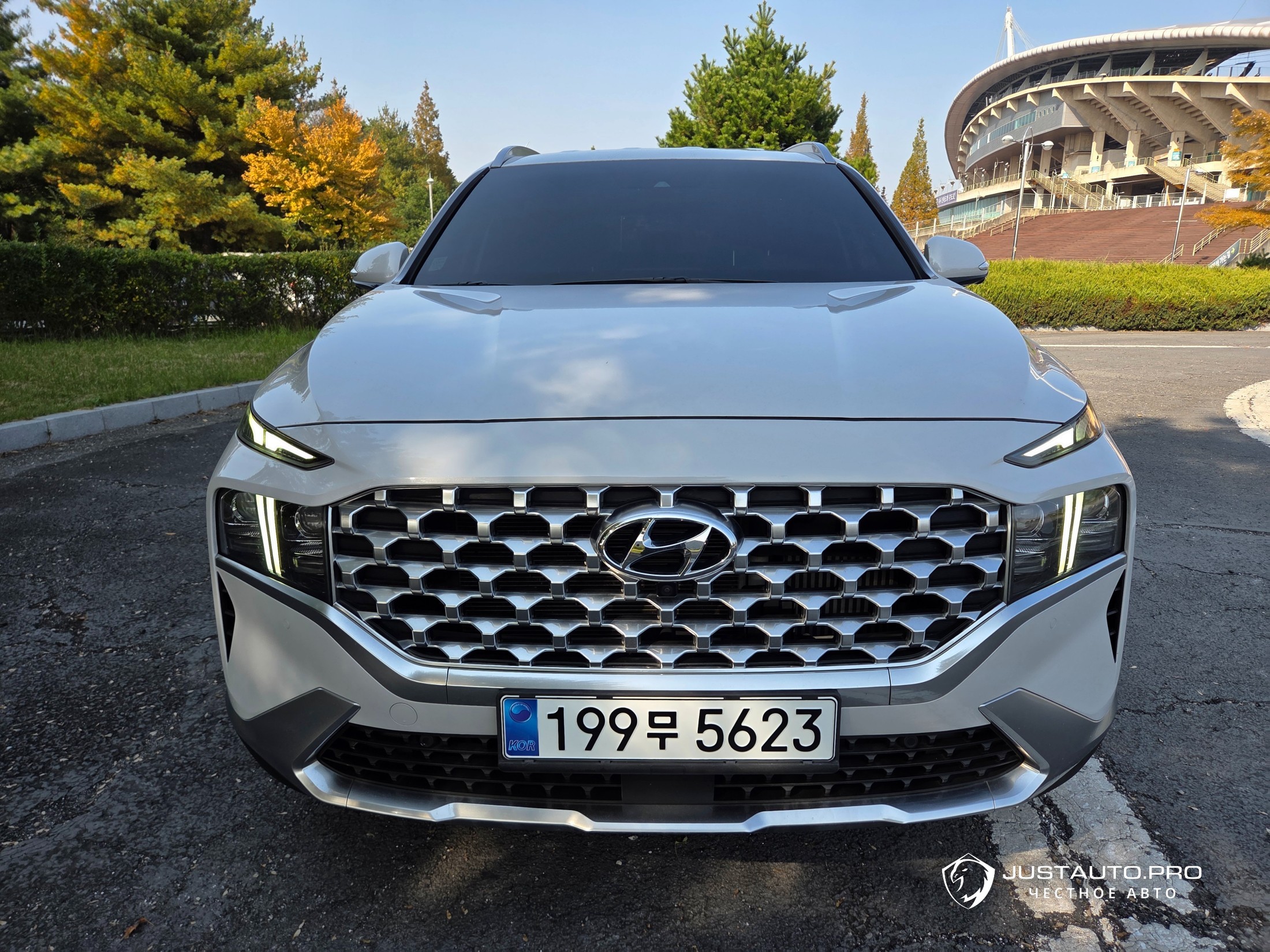 Автомобиль Hyundai Santafe