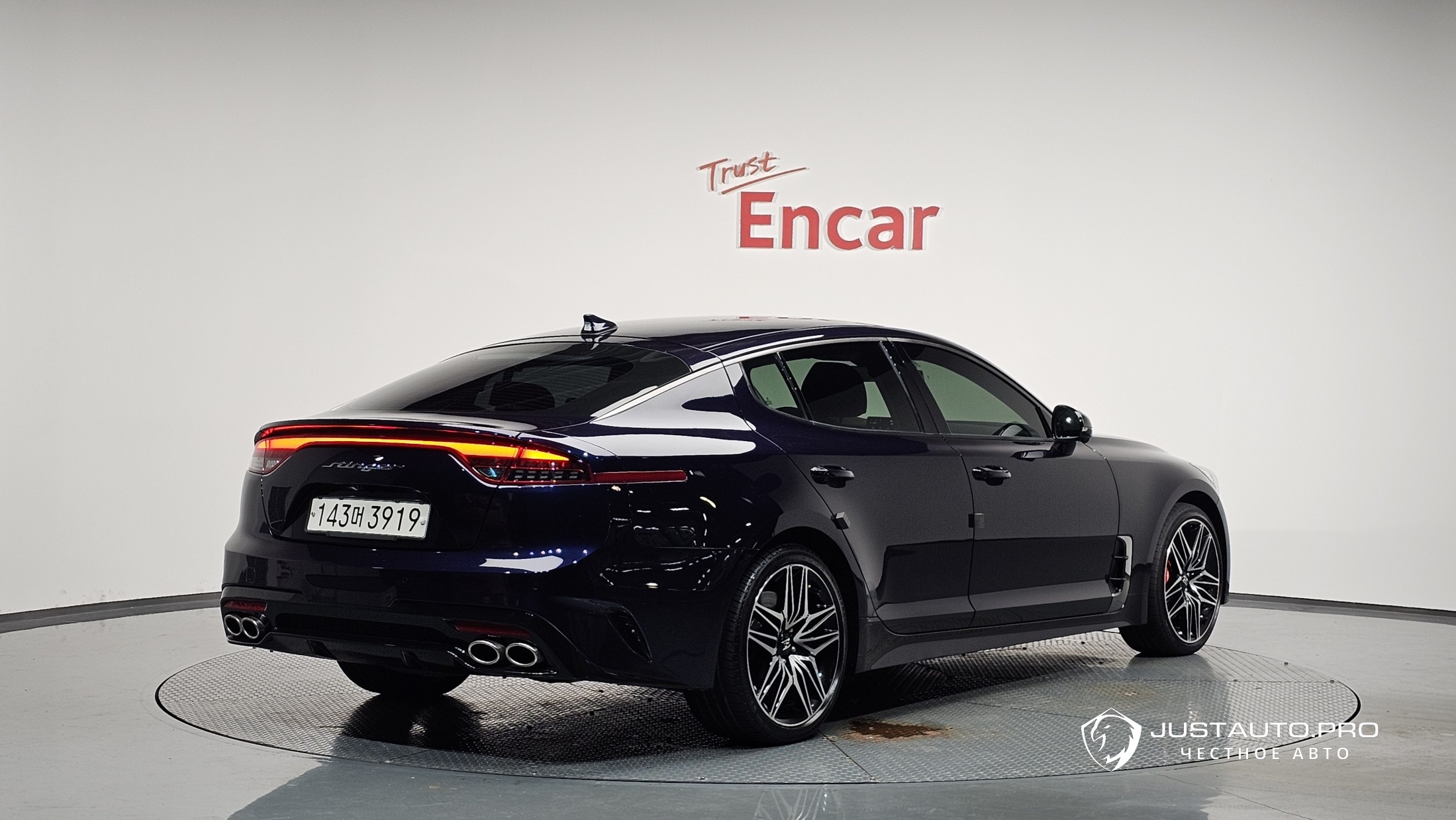 Автомобиль Kia Stinger