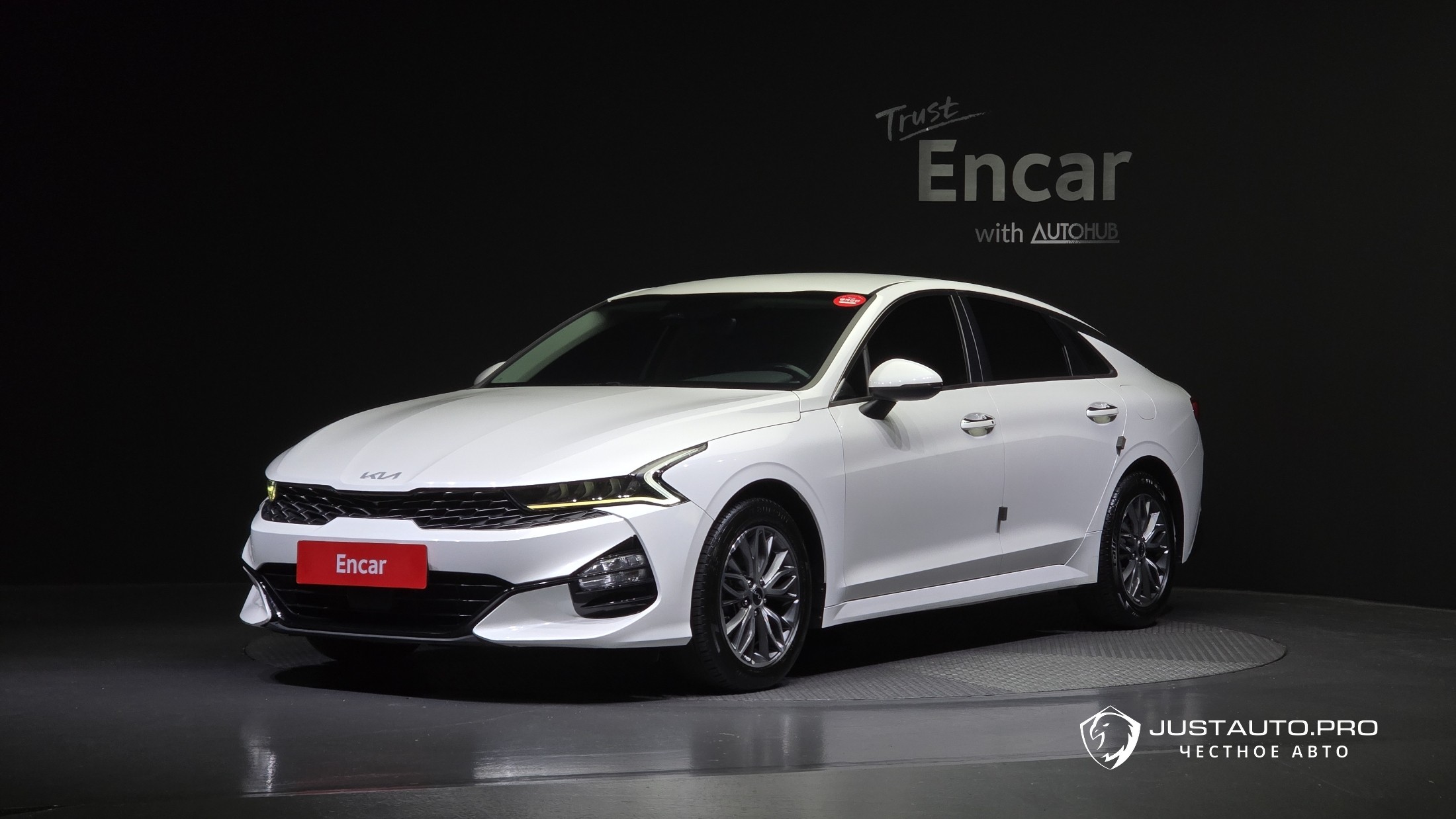 Автомобиль Kia K5