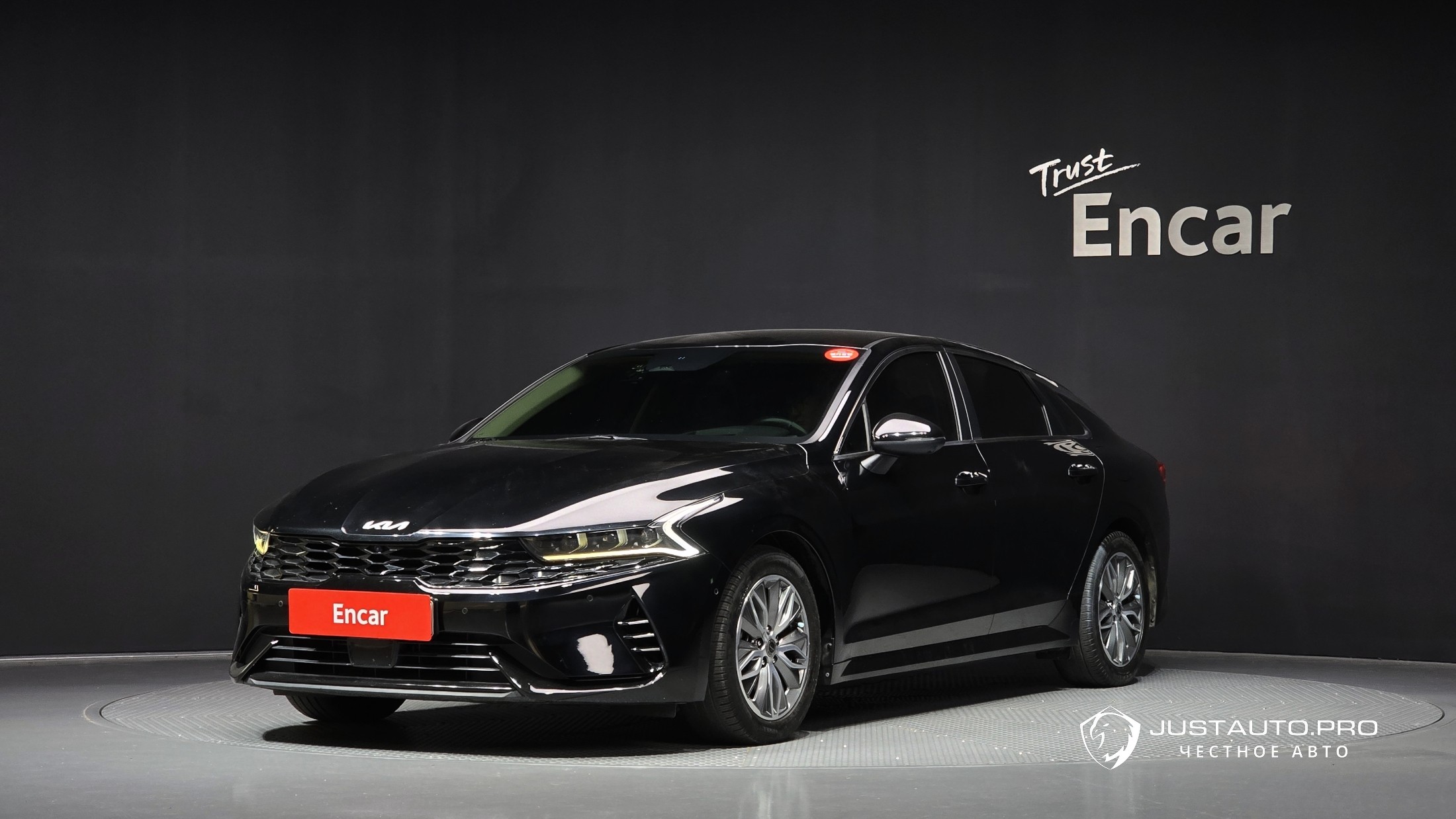 Автомобиль Kia K5