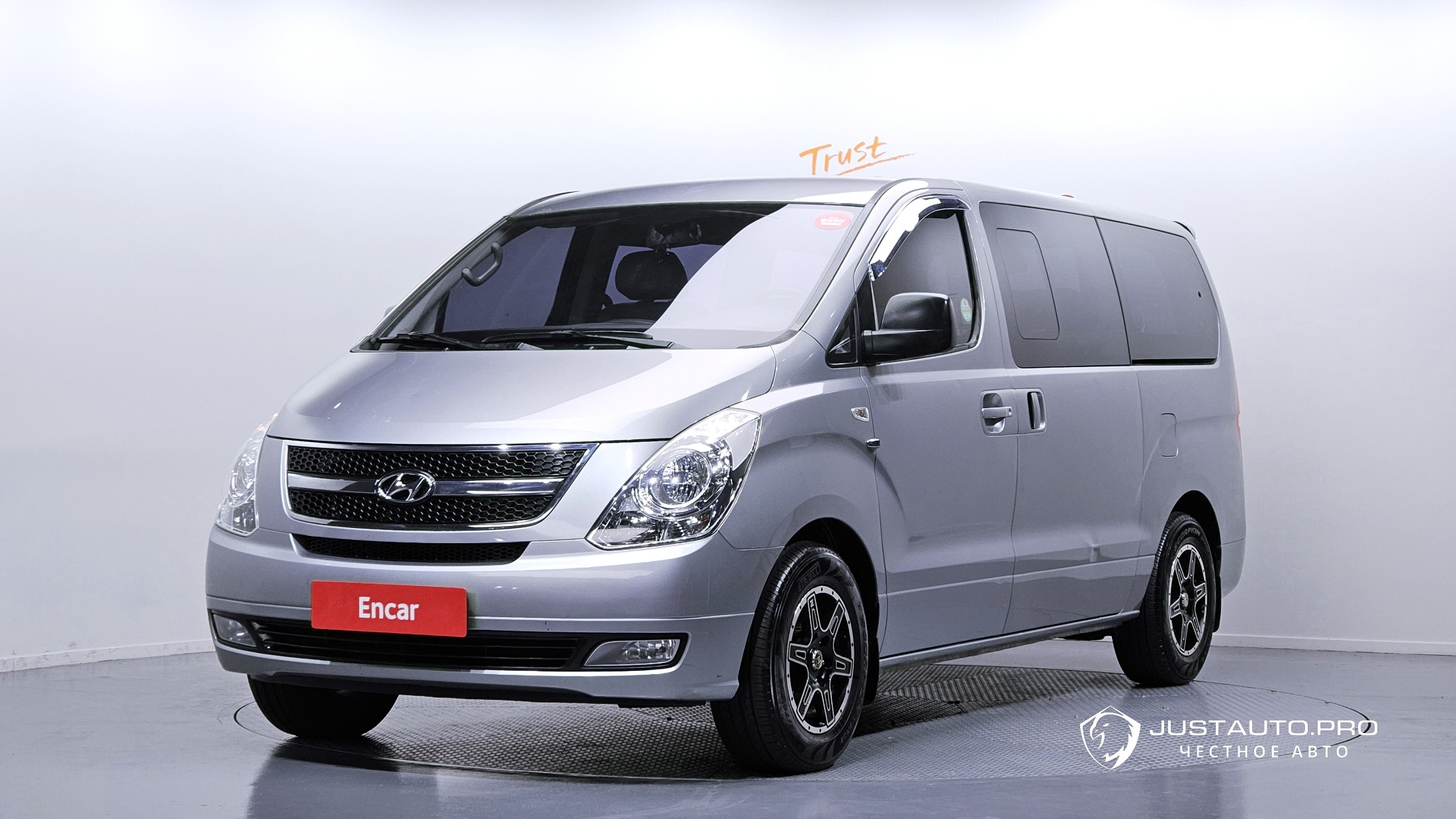 Автомобиль Hyundai Starex