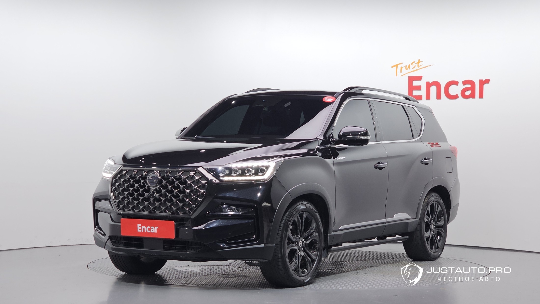Автомобиль KG_Mobility_Ssangyong Rexton