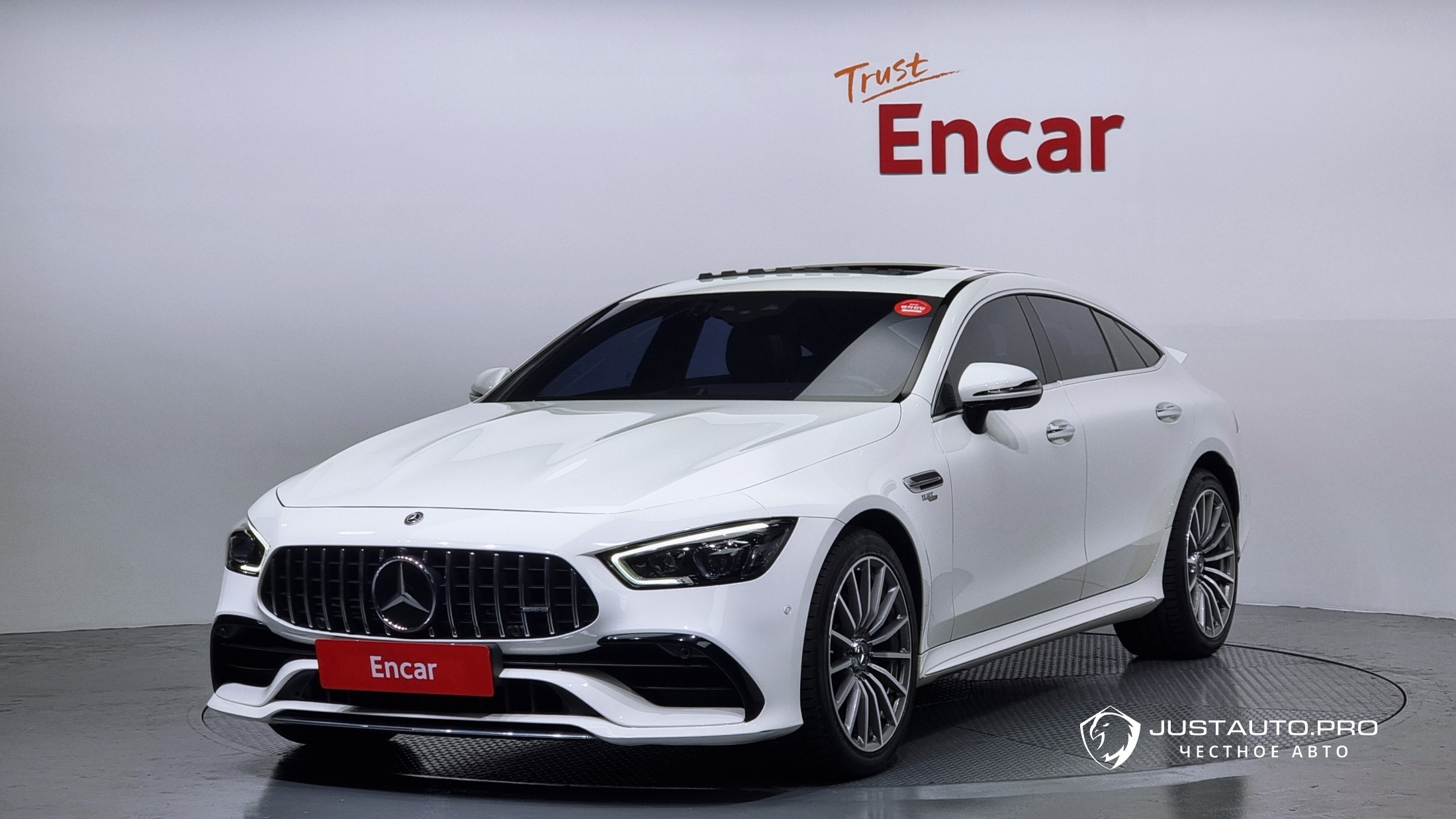 Автомобиль Mercedes-Benz AMG GT