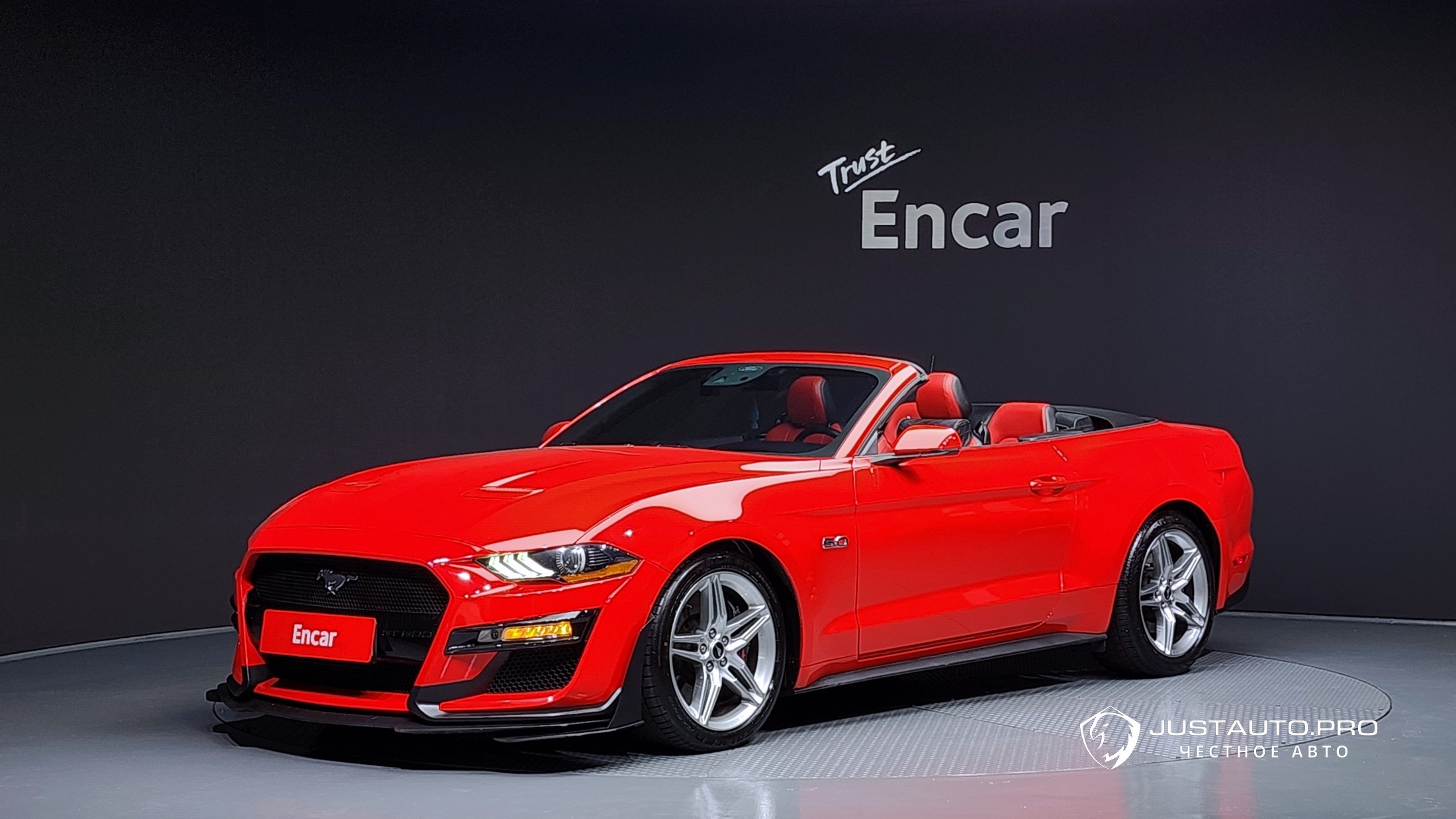 Автомобиль Ford Mustang