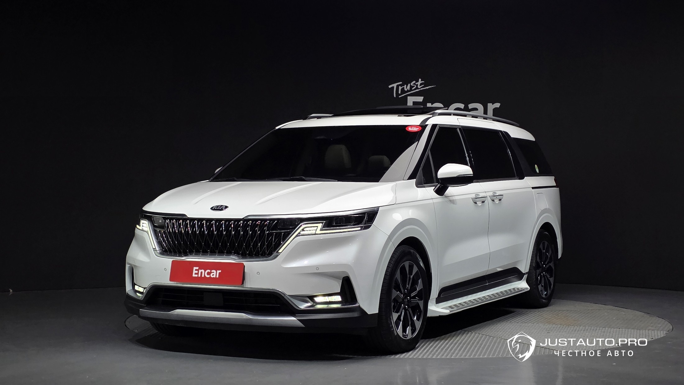 Автомобиль Kia Canival