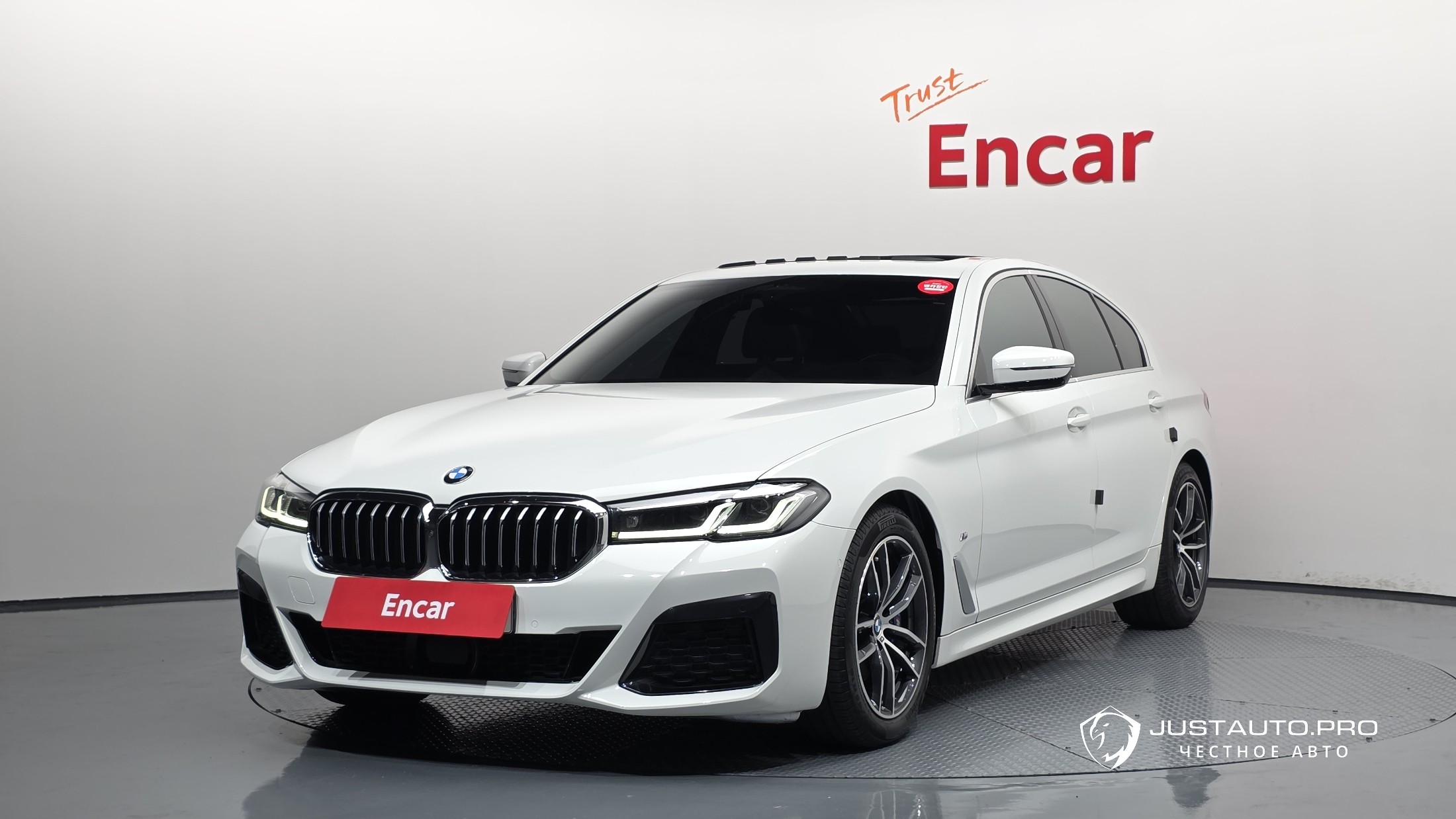 Автомобиль BMW 5-Series