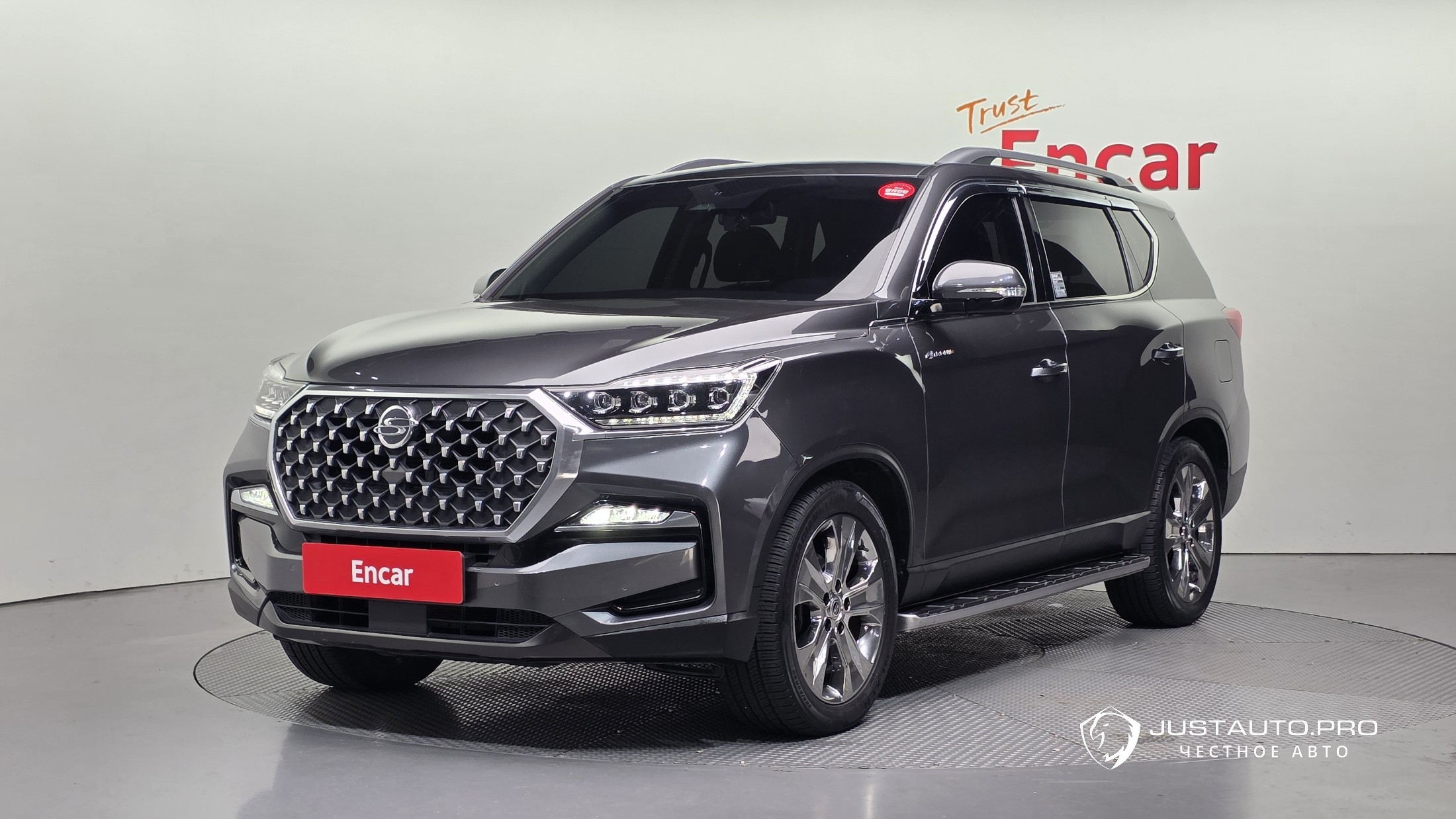 Автомобиль KG_Mobility_Ssangyong Rexton