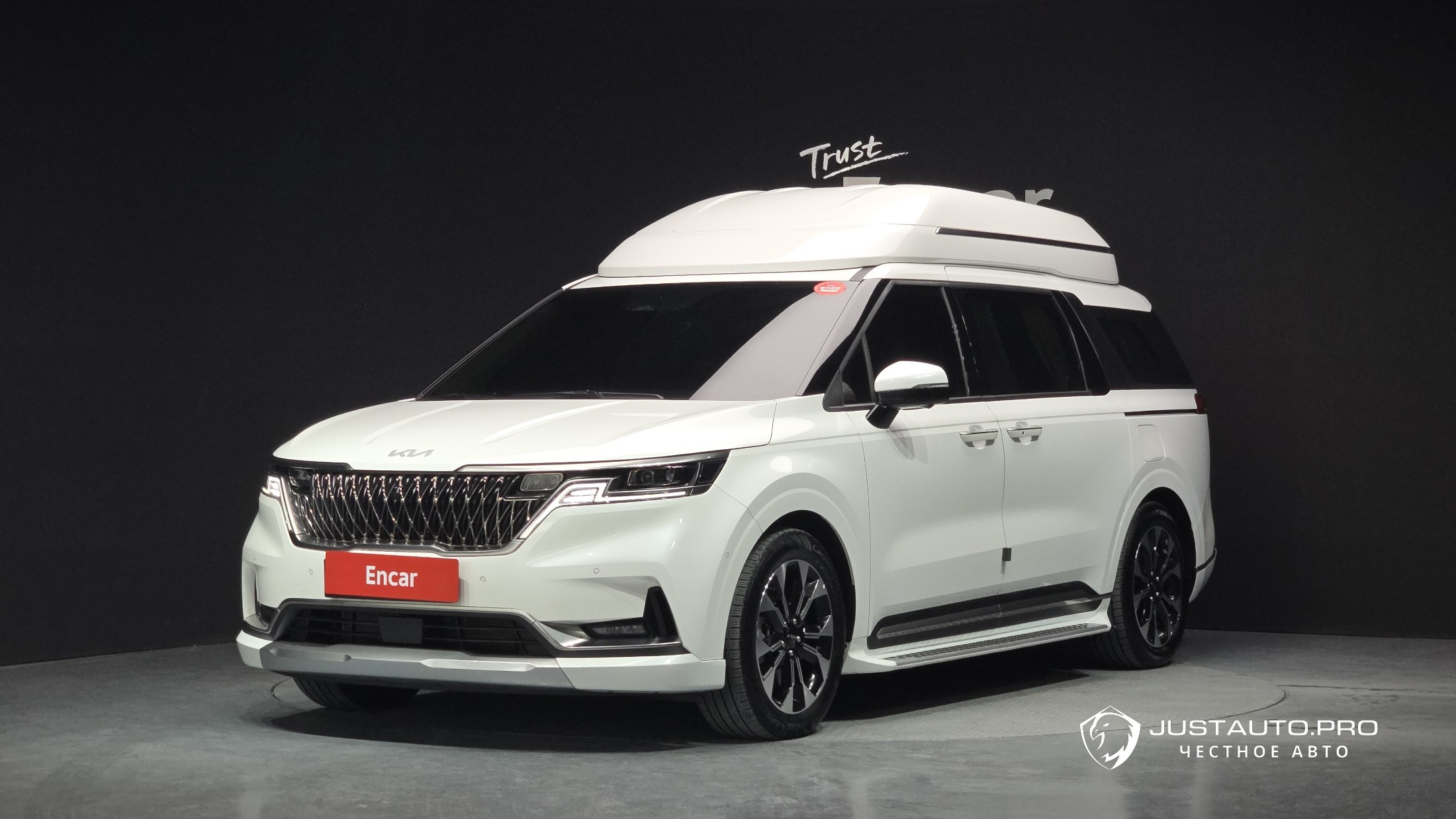 Автомобиль Kia Canival