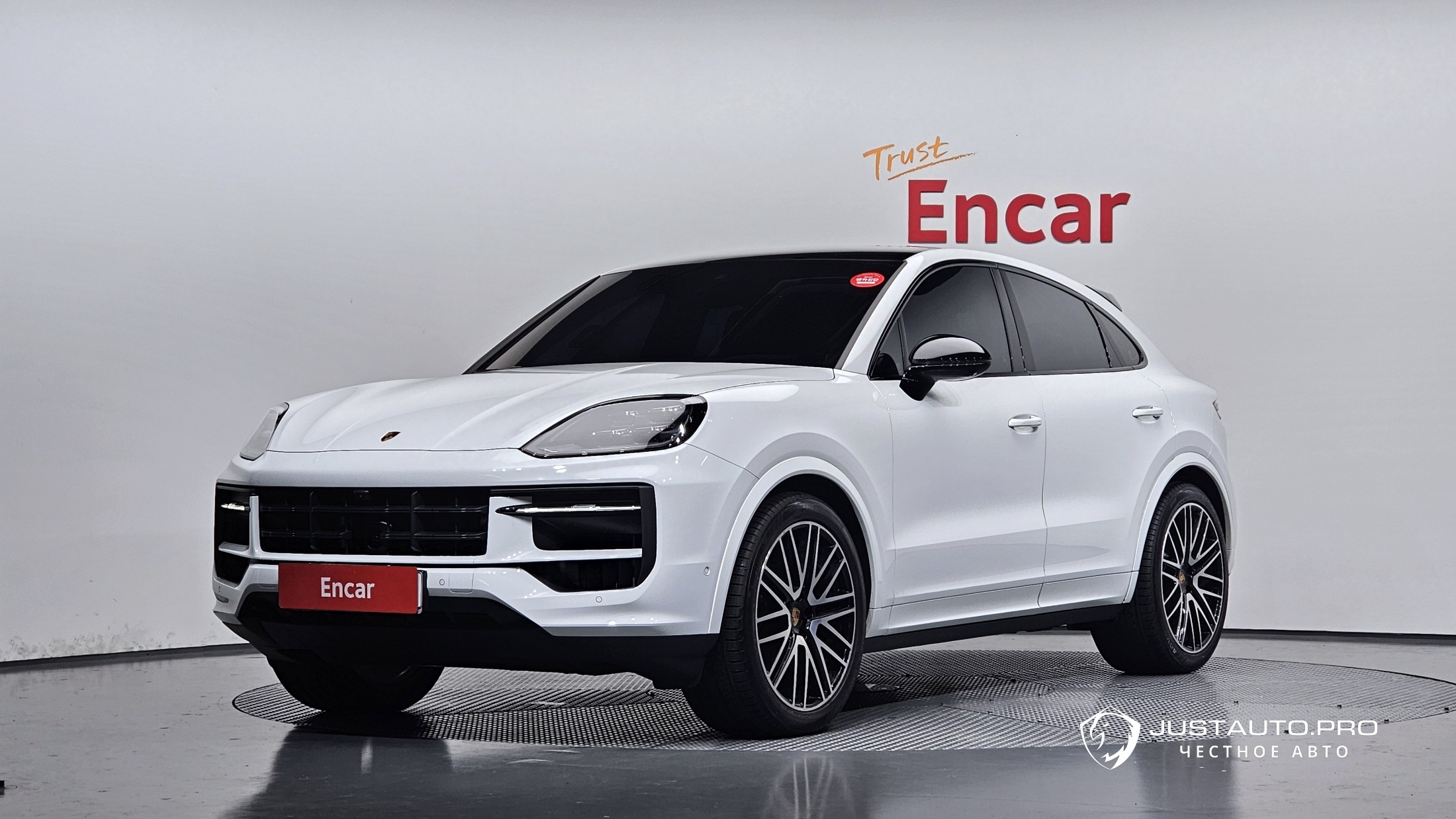 Автомобиль Porsche Cayenne
