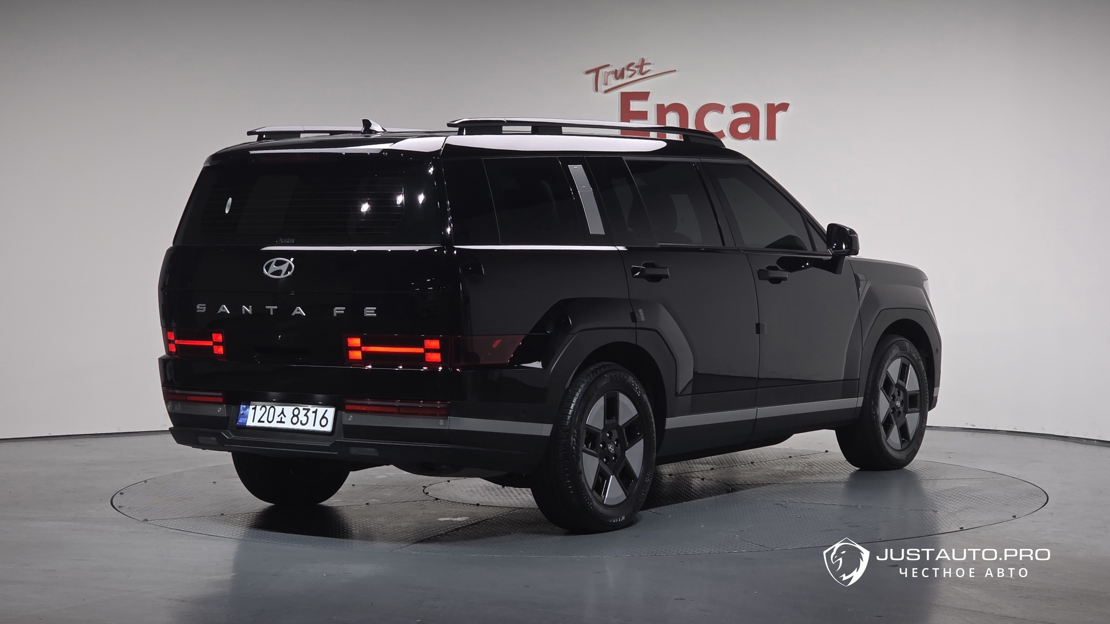 Автомобиль Hyundai Santafe
