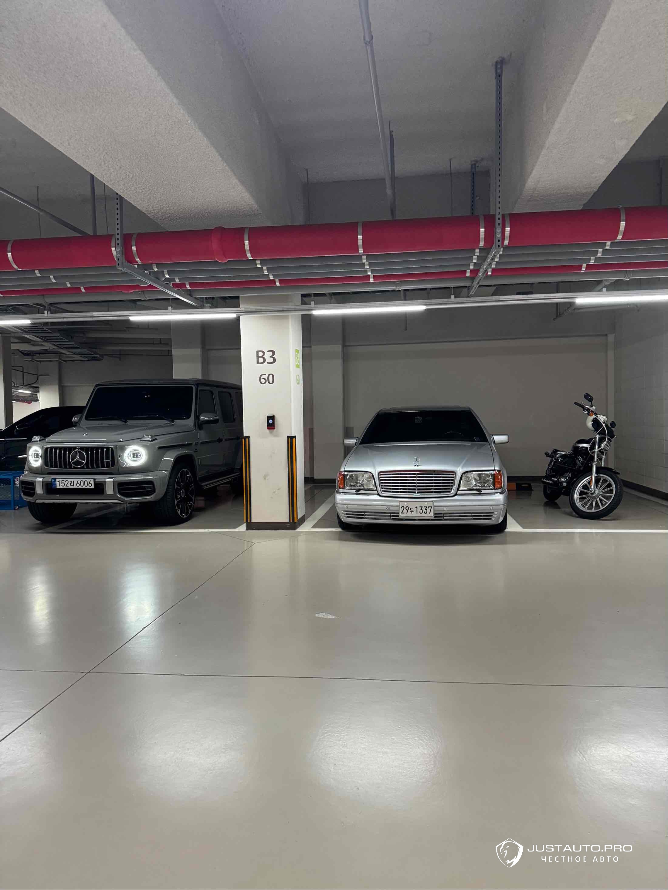 Автомобиль Mercedes-Benz S-Class