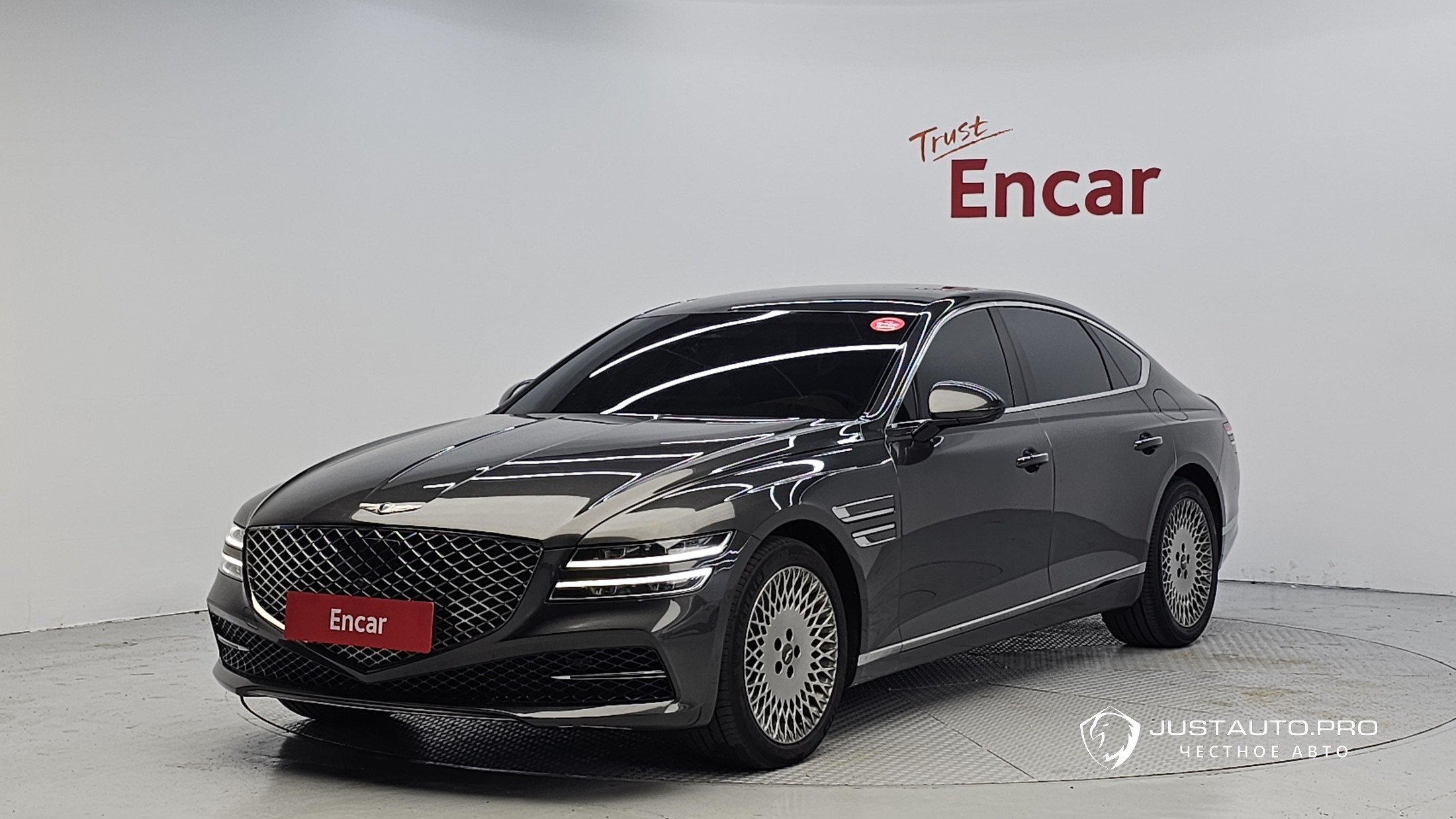 Автомобиль Genesis G80