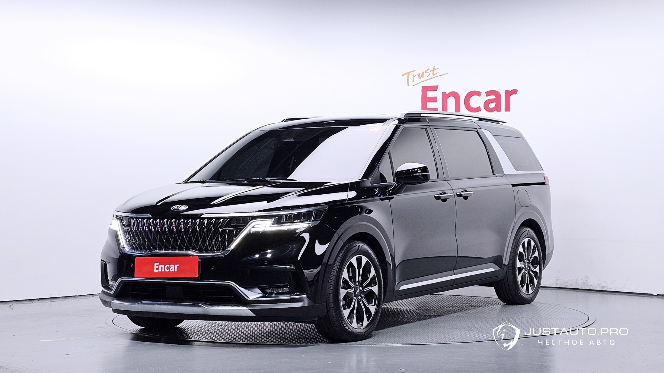 Автомобиль Kia Canival