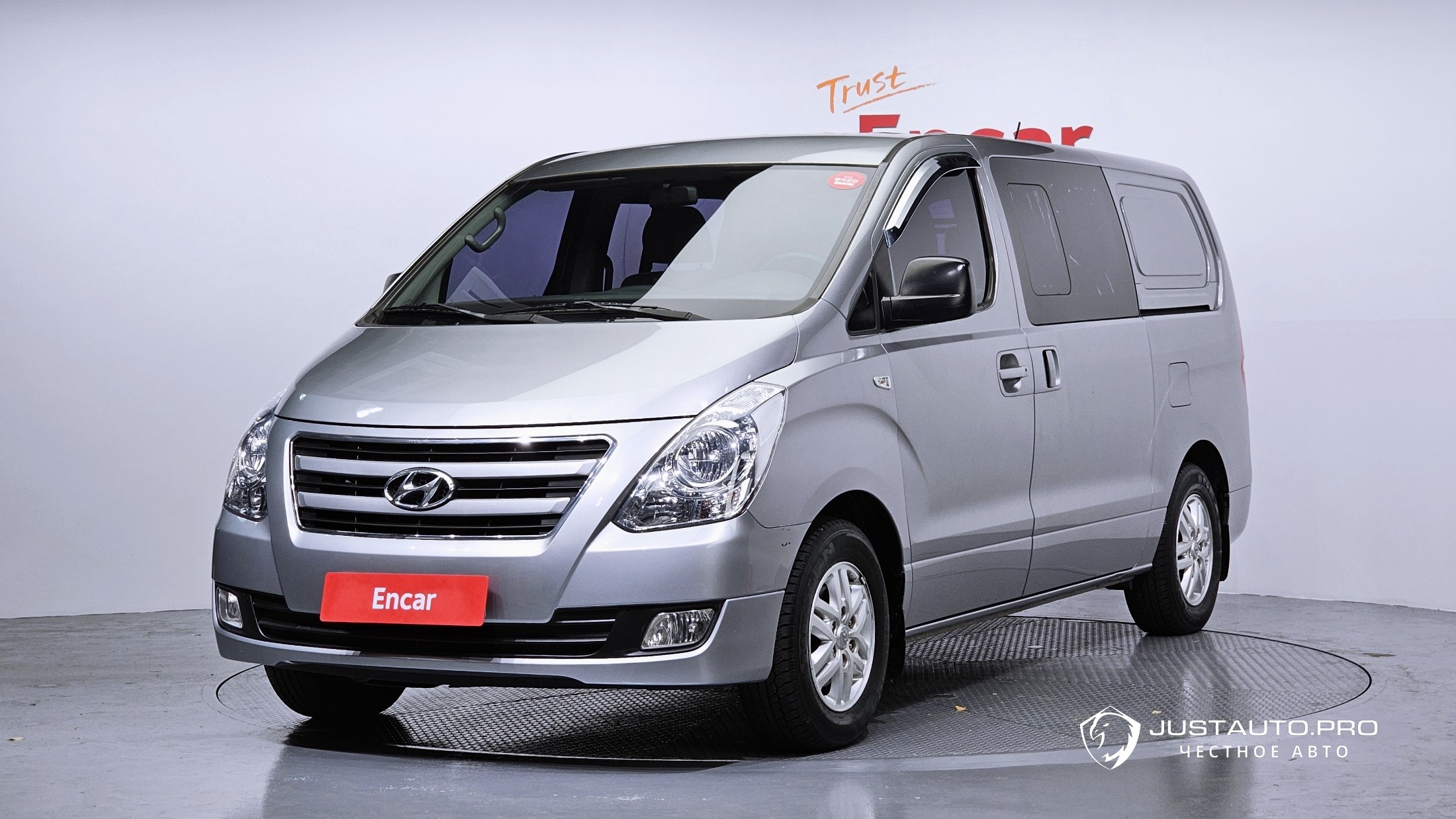 Автомобиль Hyundai Starex