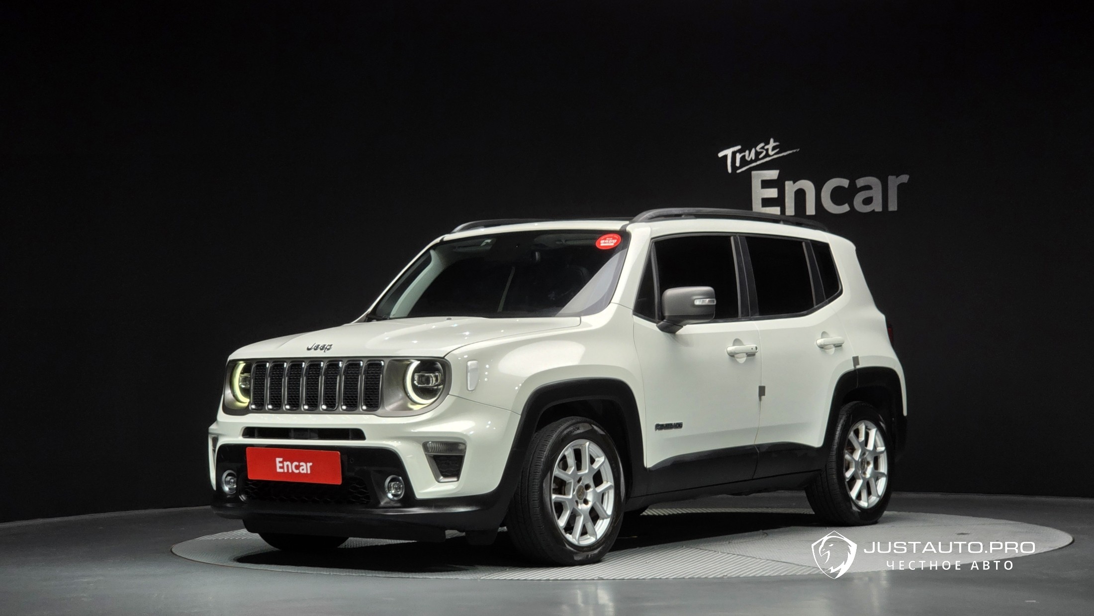 Автомобиль Jeep Renegade