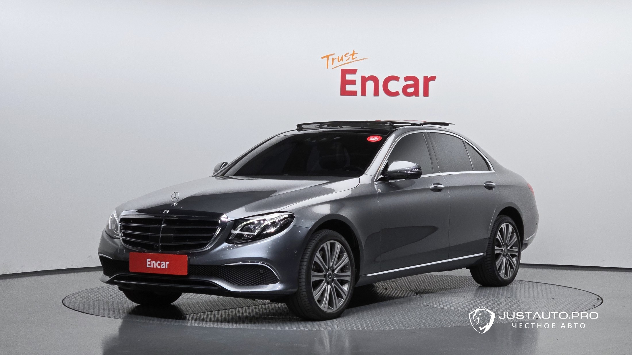 Автомобиль Mercedes-Benz E-Class