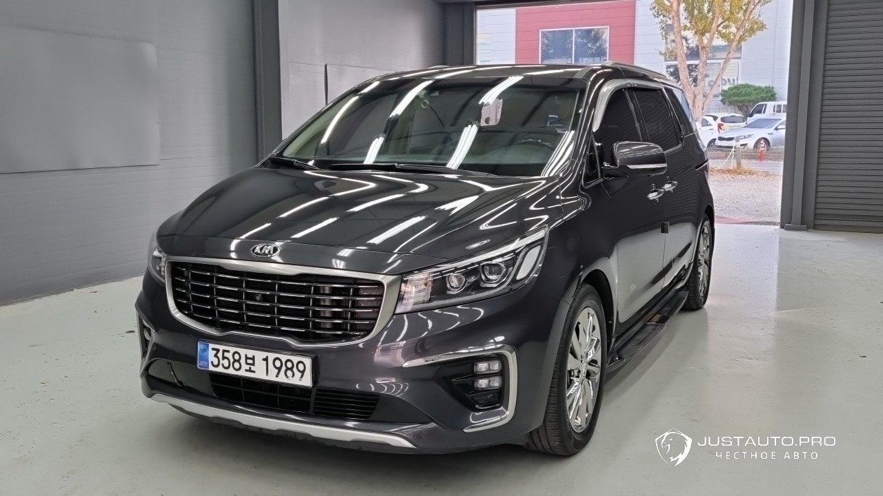 Автомобиль Kia Canival