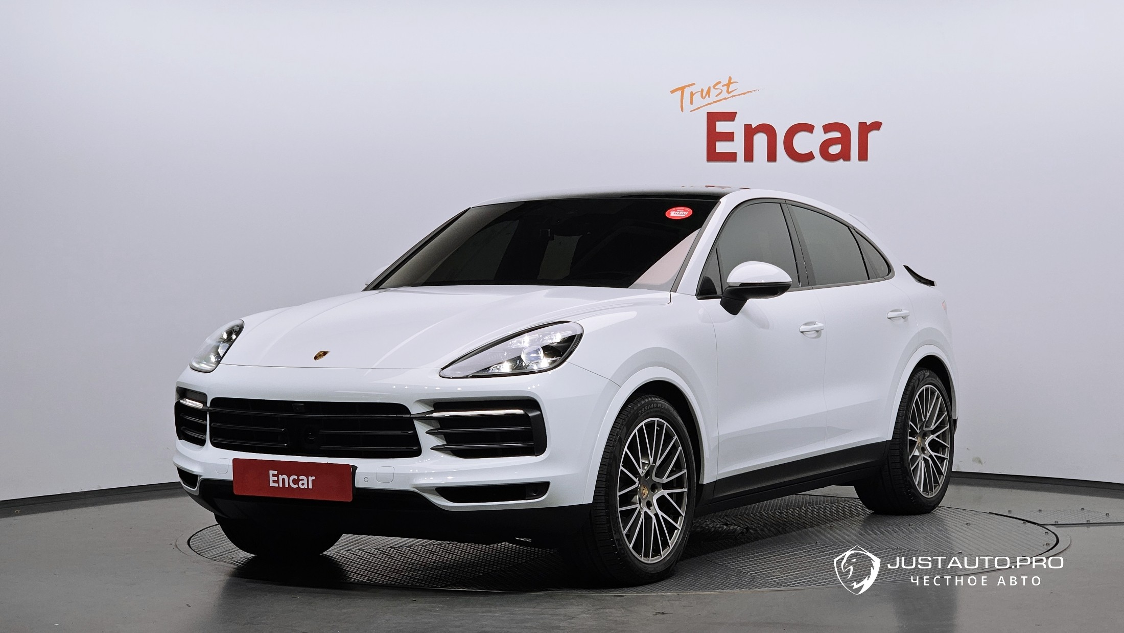 Автомобиль Porsche Cayenne