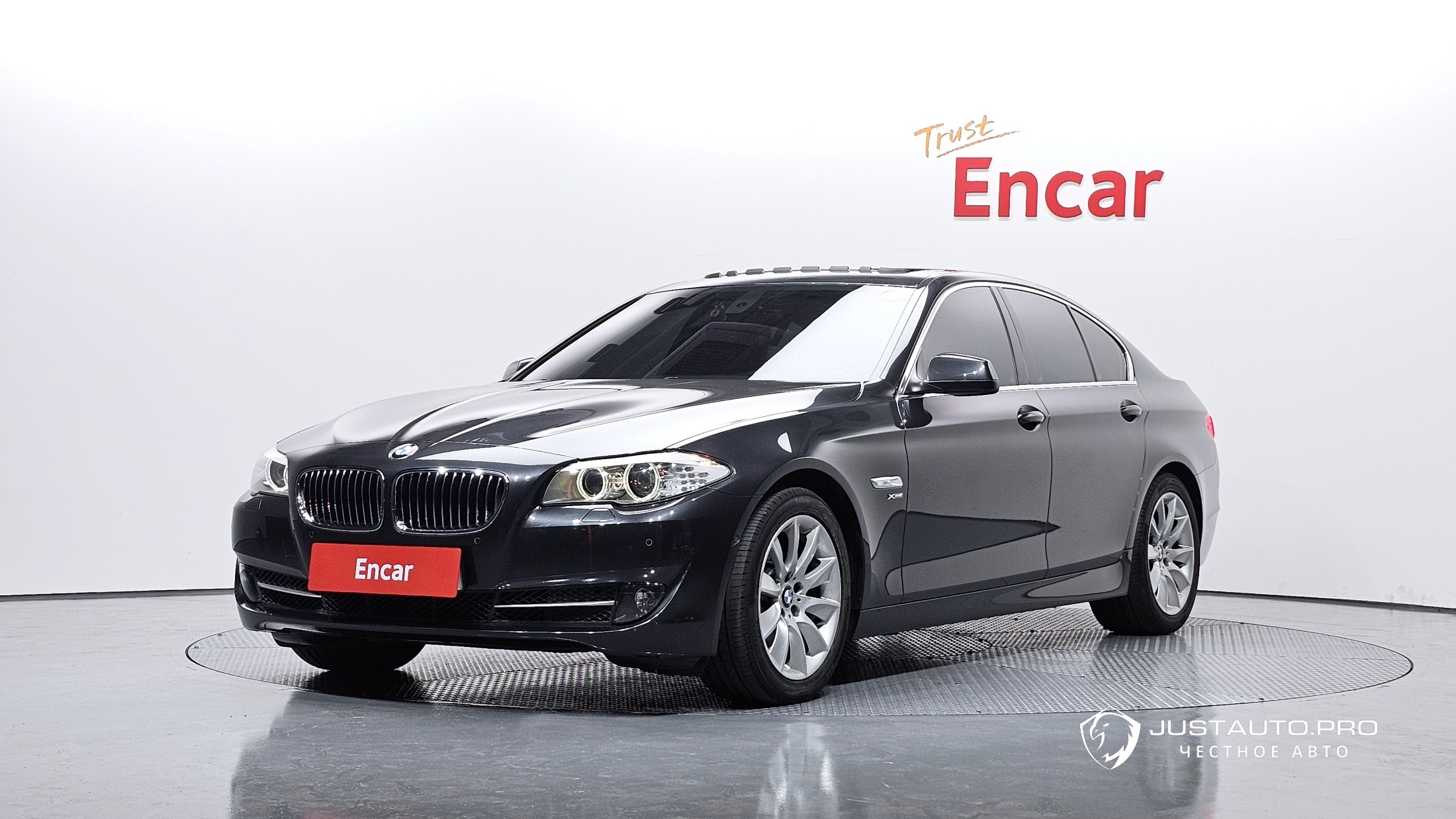 Автомобиль BMW 5-Series