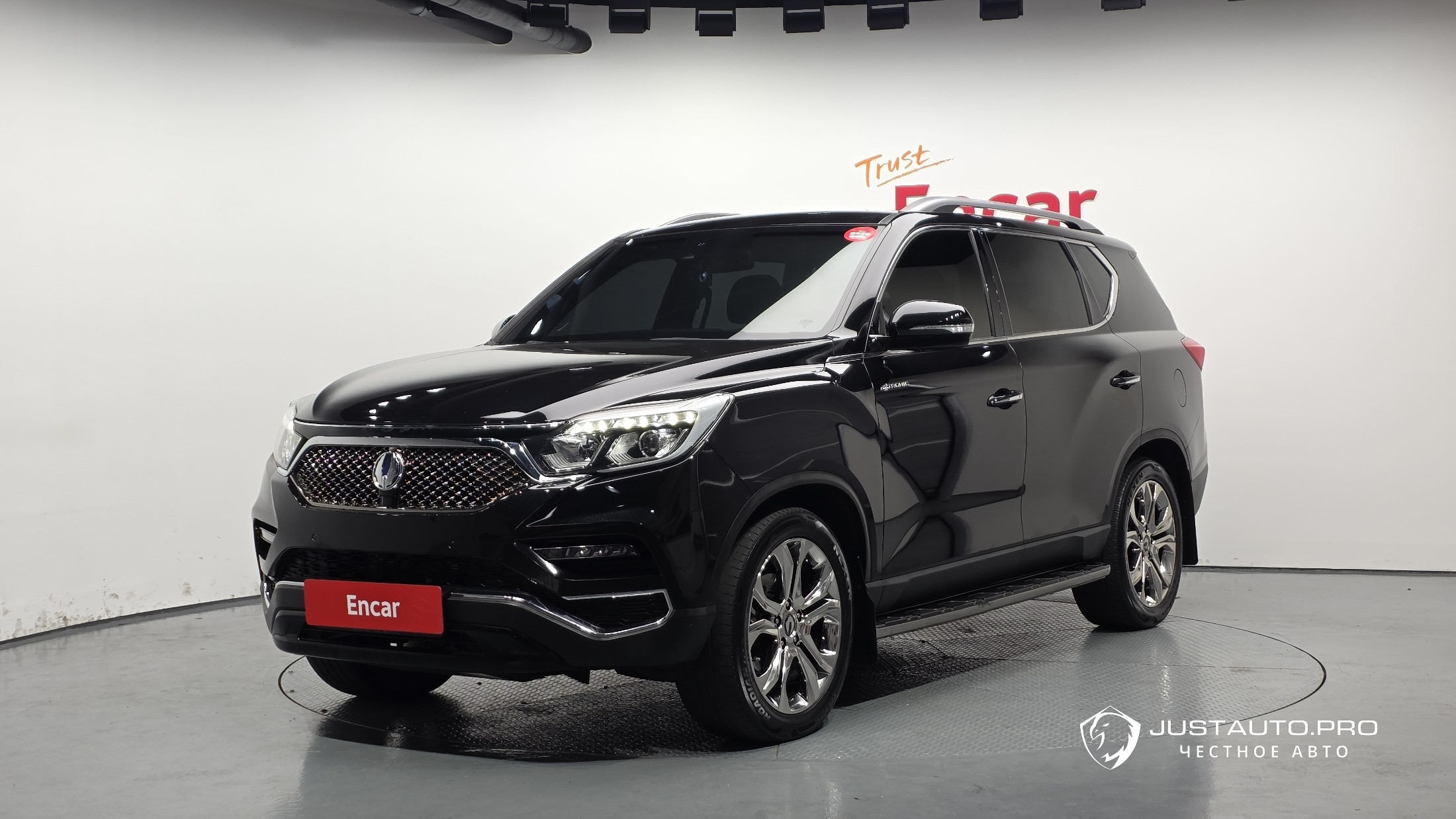 Автомобиль KG_Mobility_Ssangyong Rexton