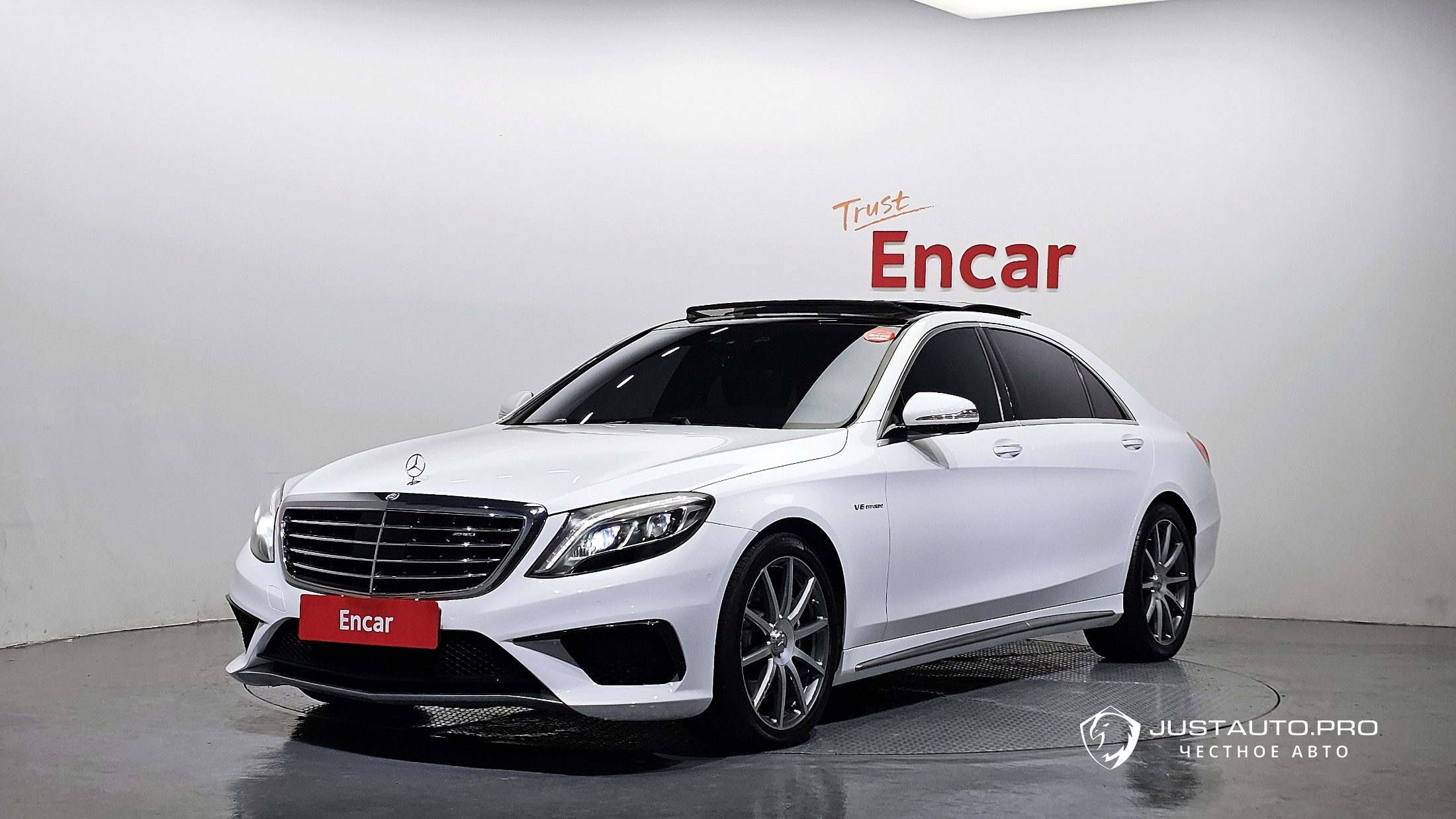 Автомобиль Mercedes-Benz S-Class