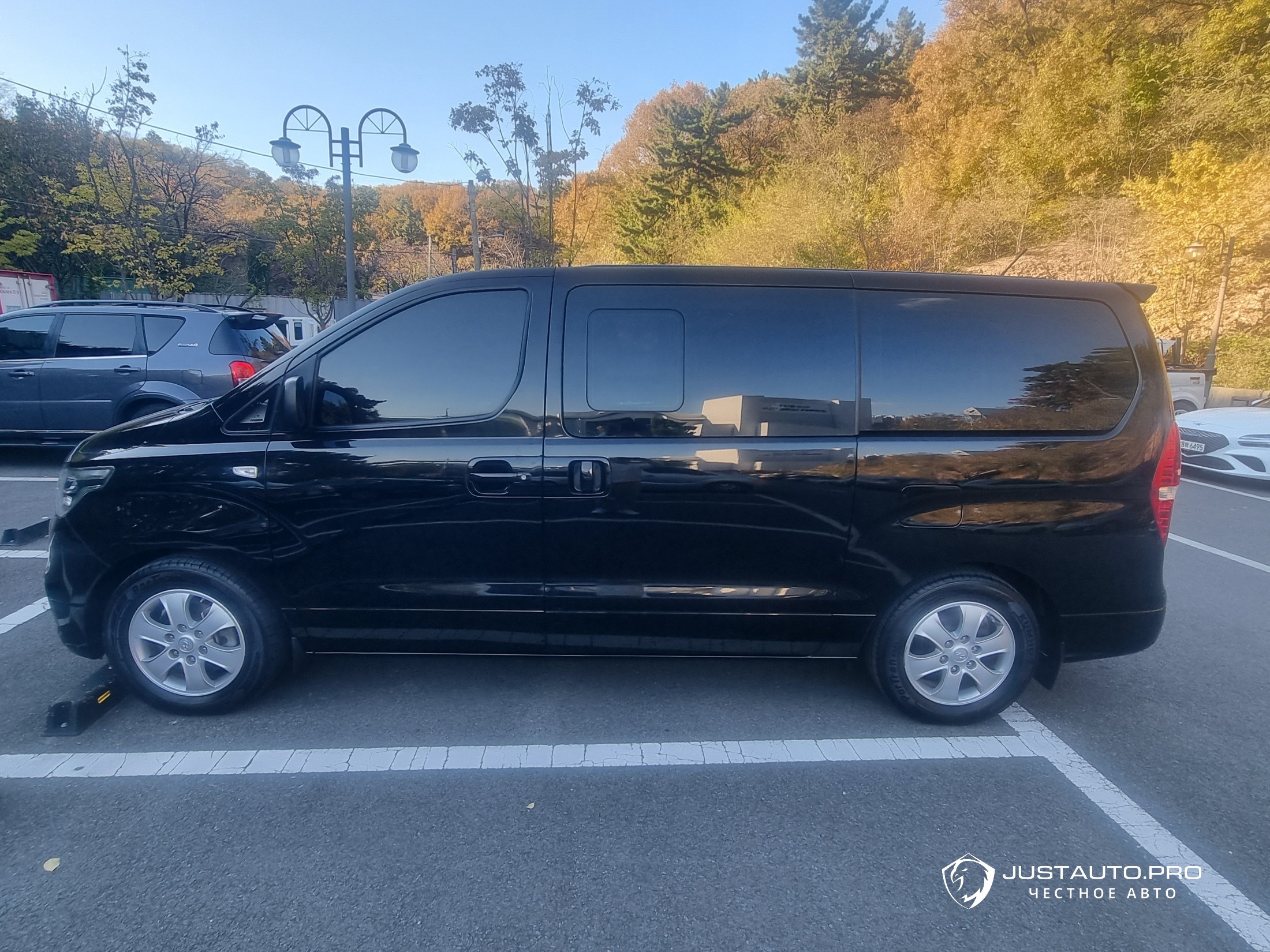 Автомобиль Hyundai Starex
