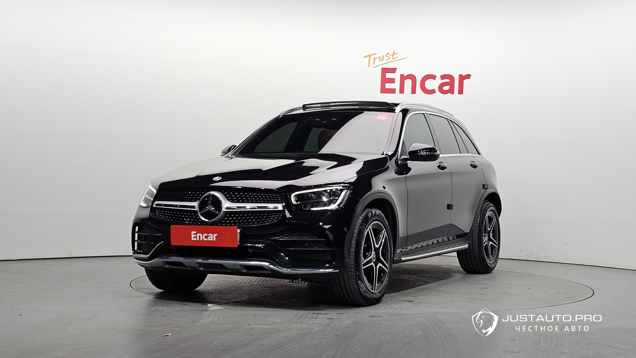 Автомобиль Mercedes-Benz GLC-Class