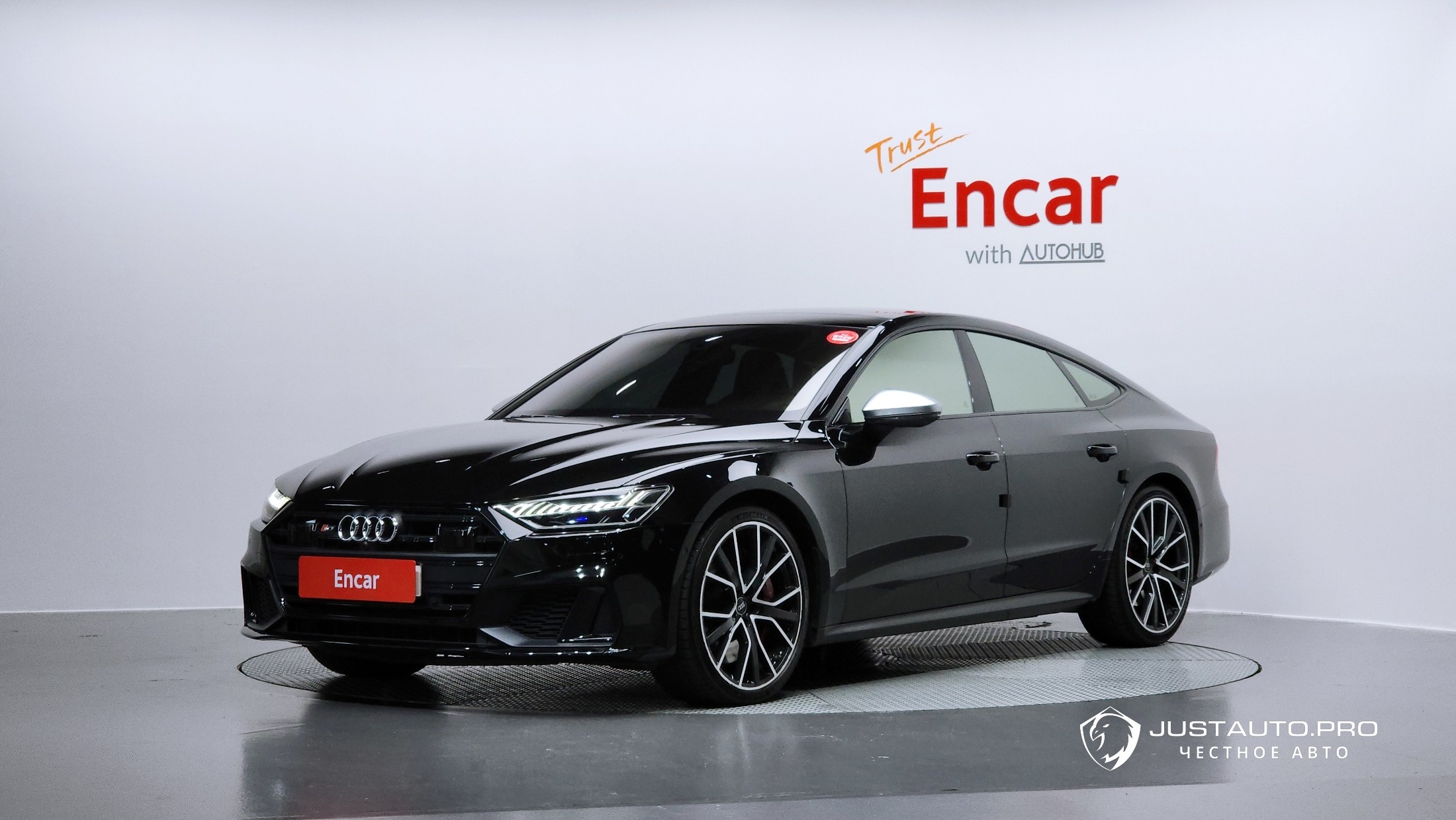 Автомобиль Audi S7