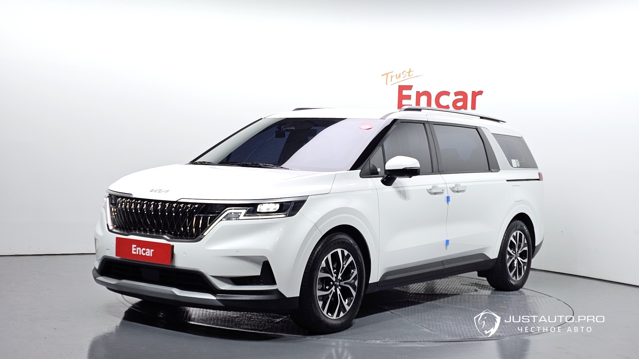 Автомобиль Kia Canival