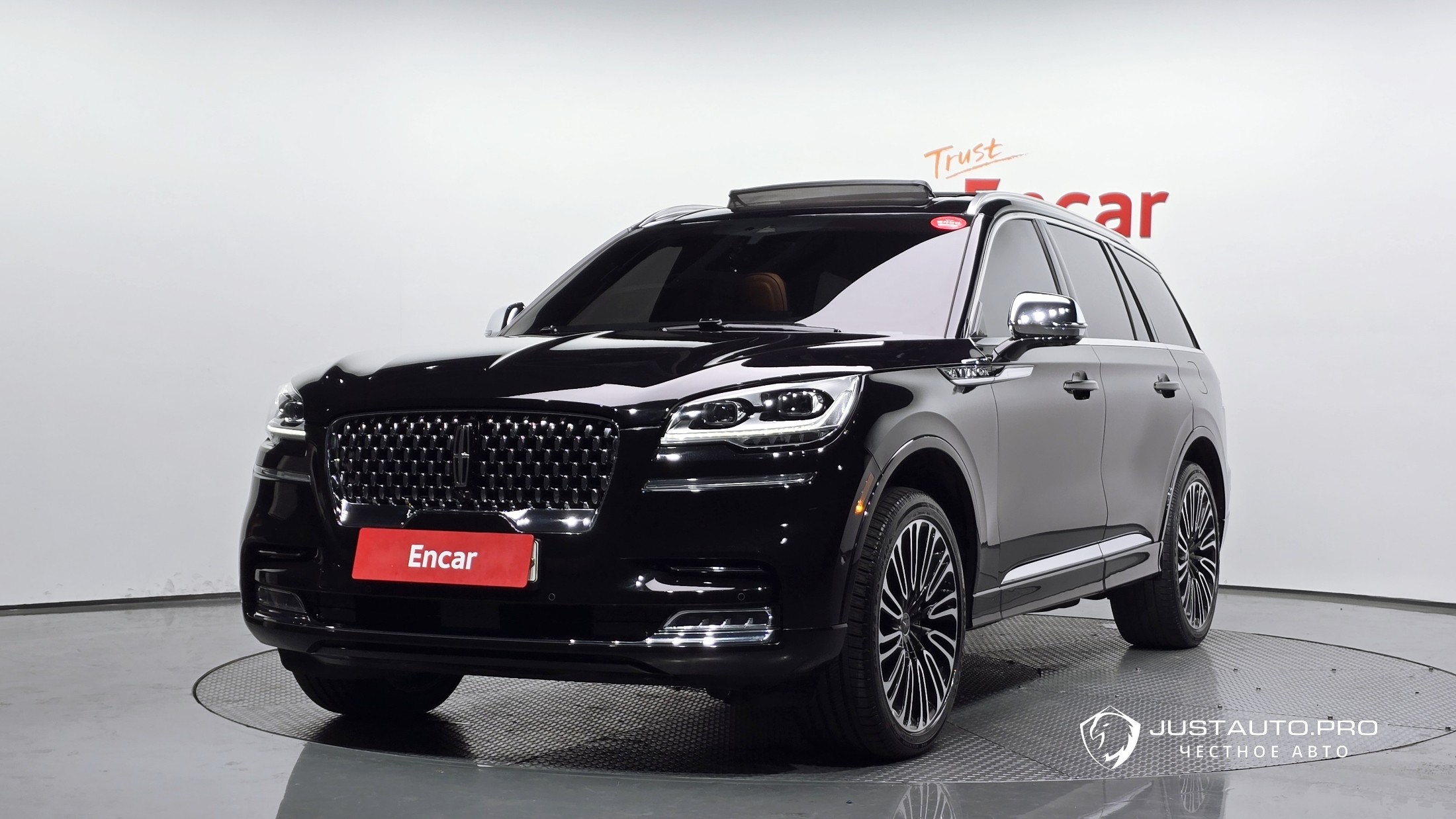 Автомобиль Lincoln Aviator