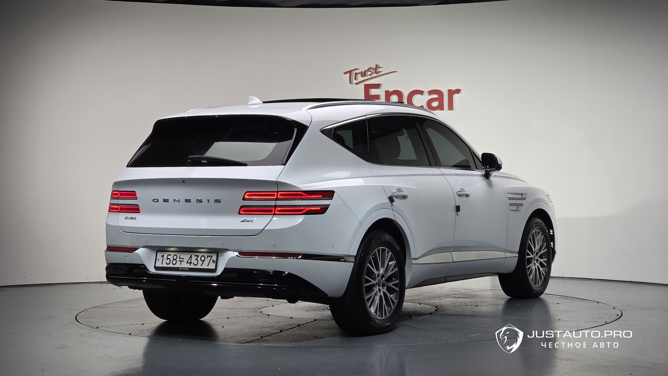 Автомобиль Genesis GV80