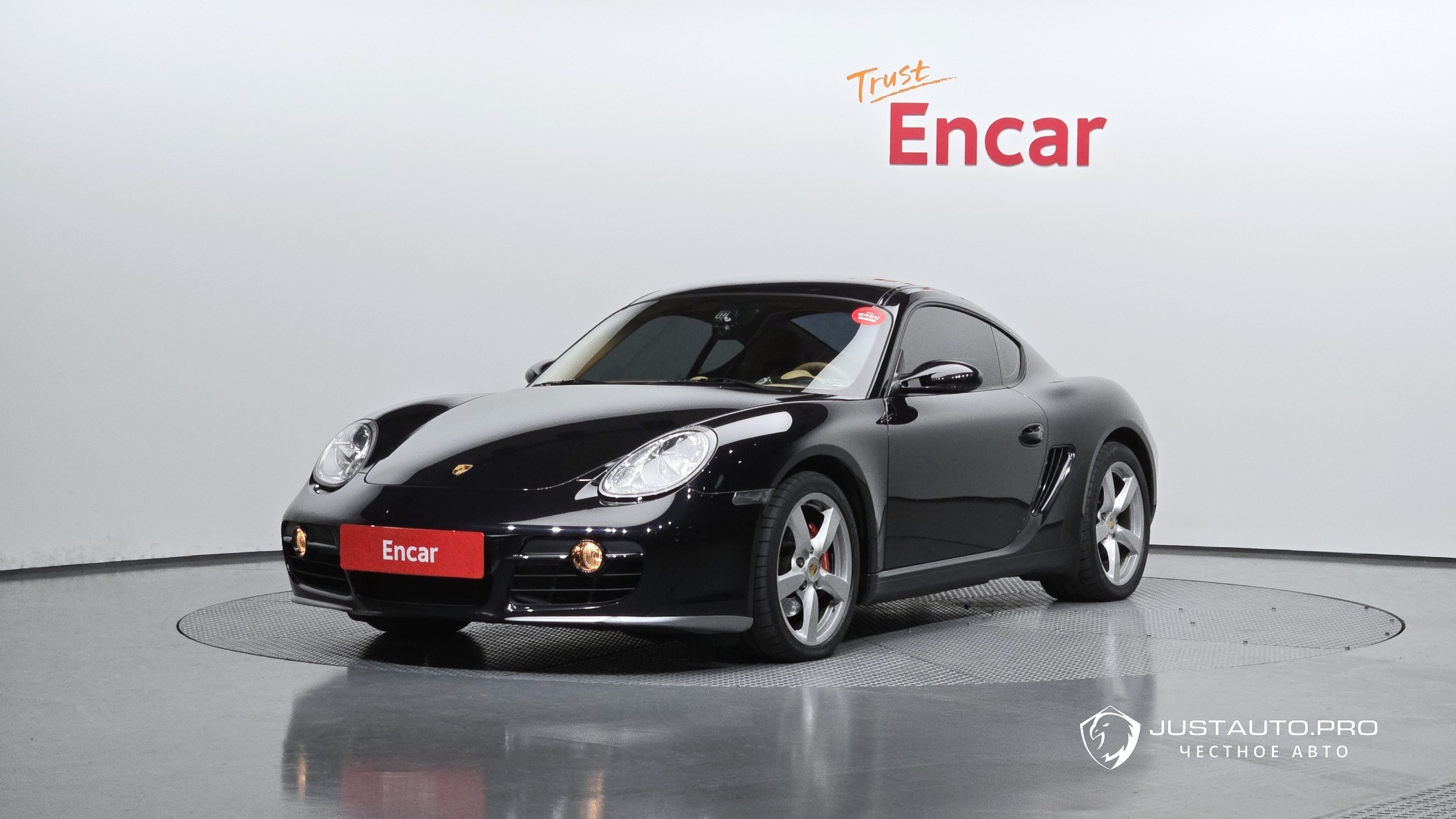 Автомобиль Porsche Cayman