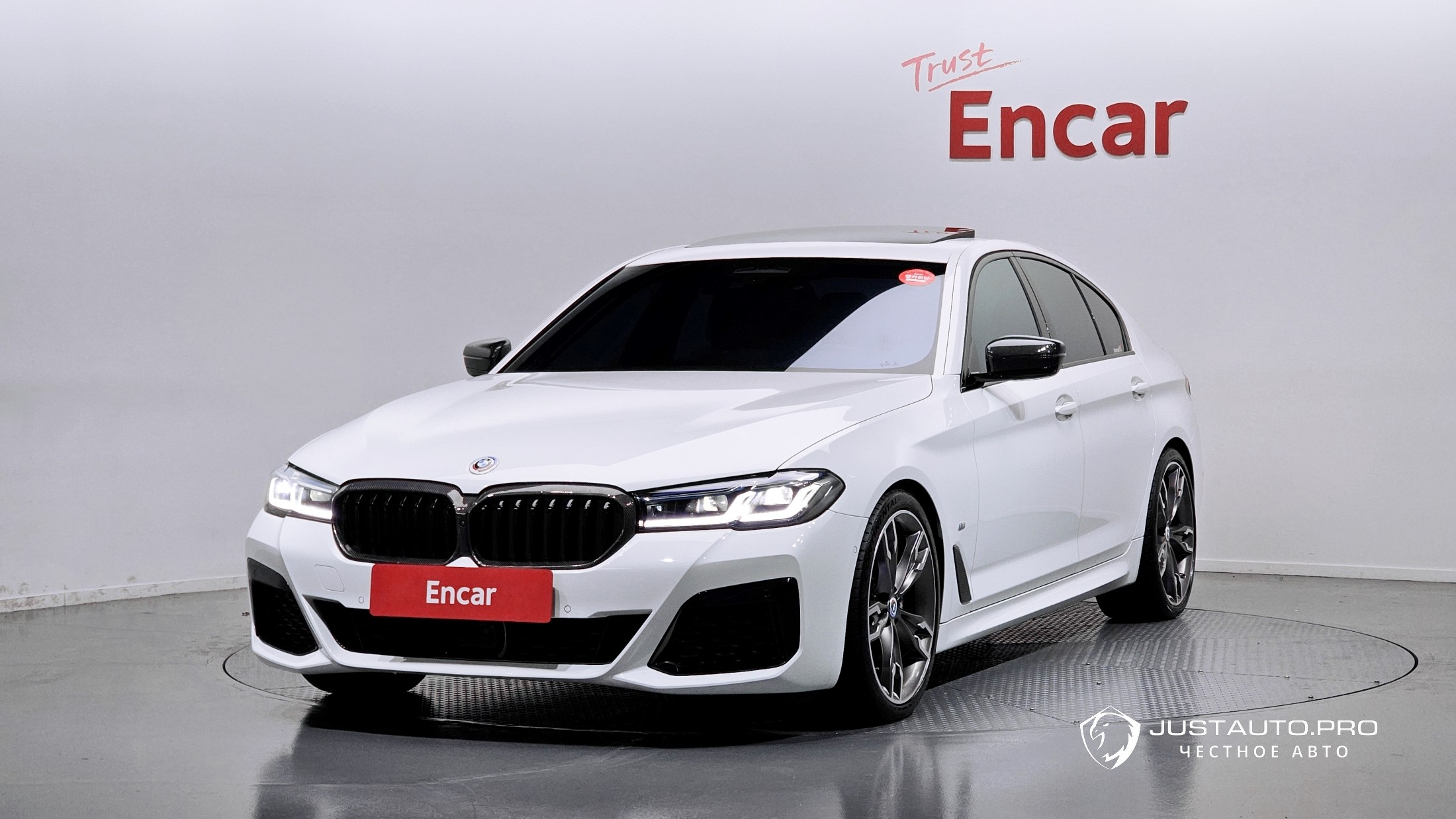 Автомобиль BMW 5-Series