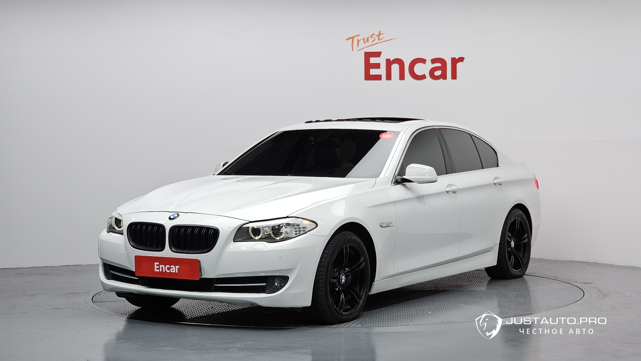 Автомобиль BMW 5-Series