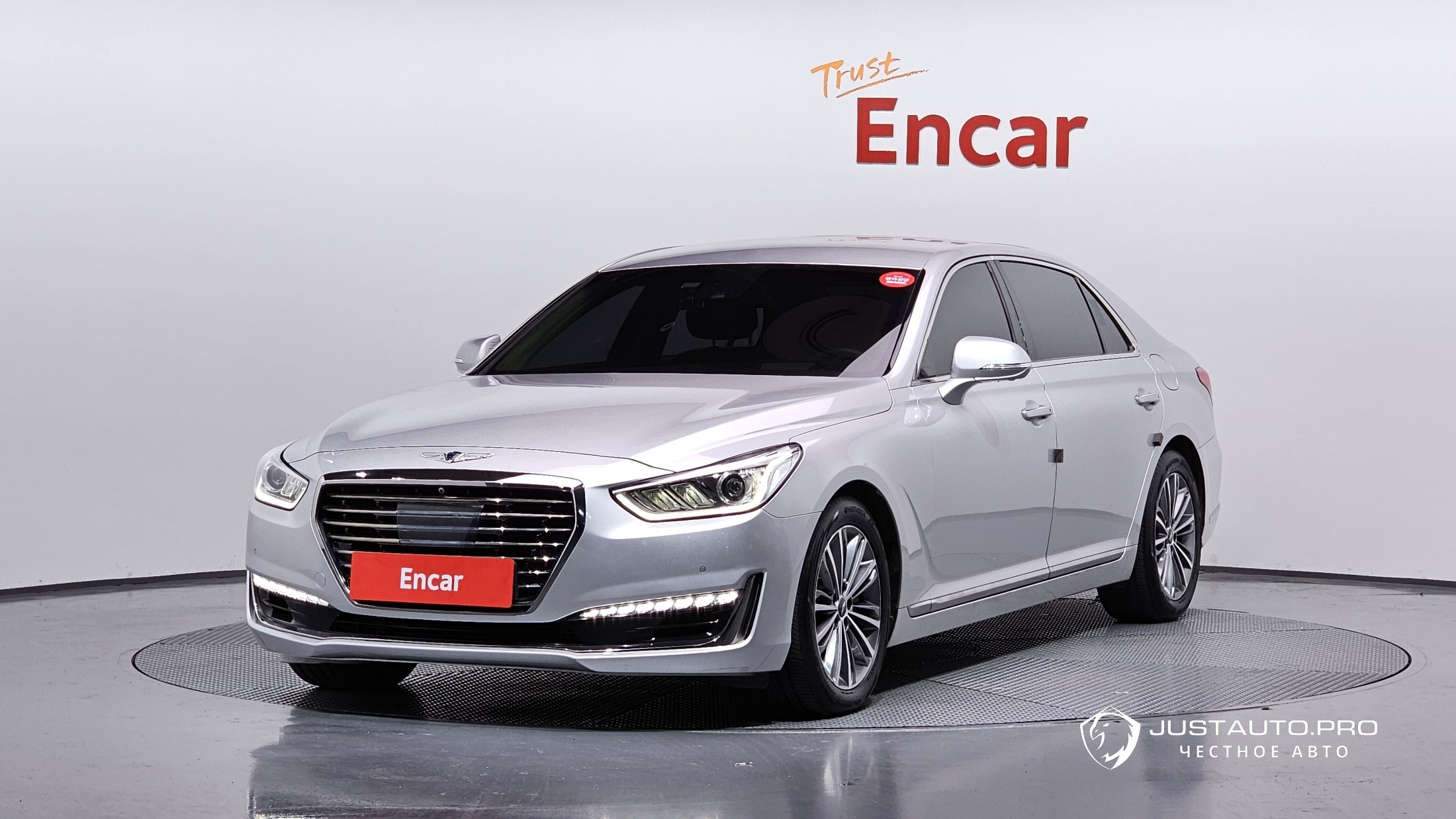 Автомобиль Genesis EQ900